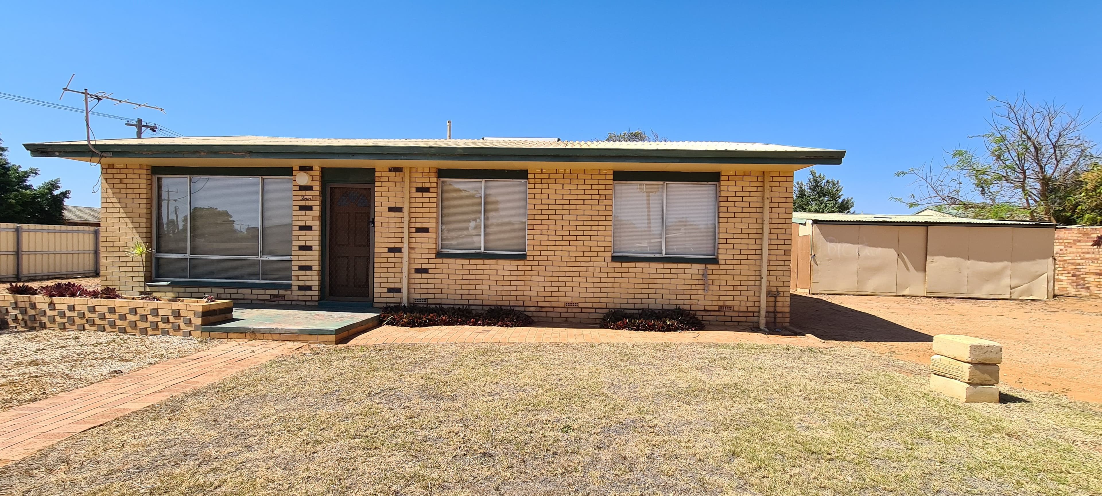 4 Glass Place, Carnarvon WA 6701, Carnarvon - Image 1