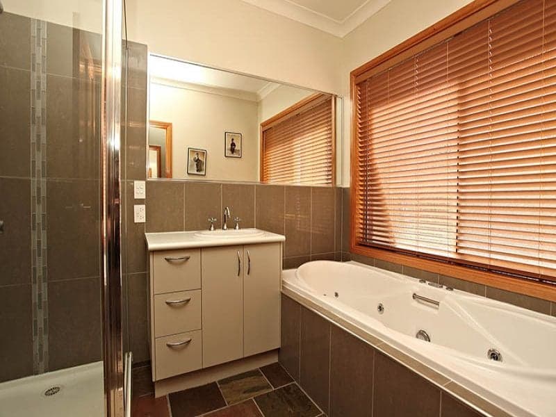 6 Hascombe Drive, Caroline Springs - Image 1