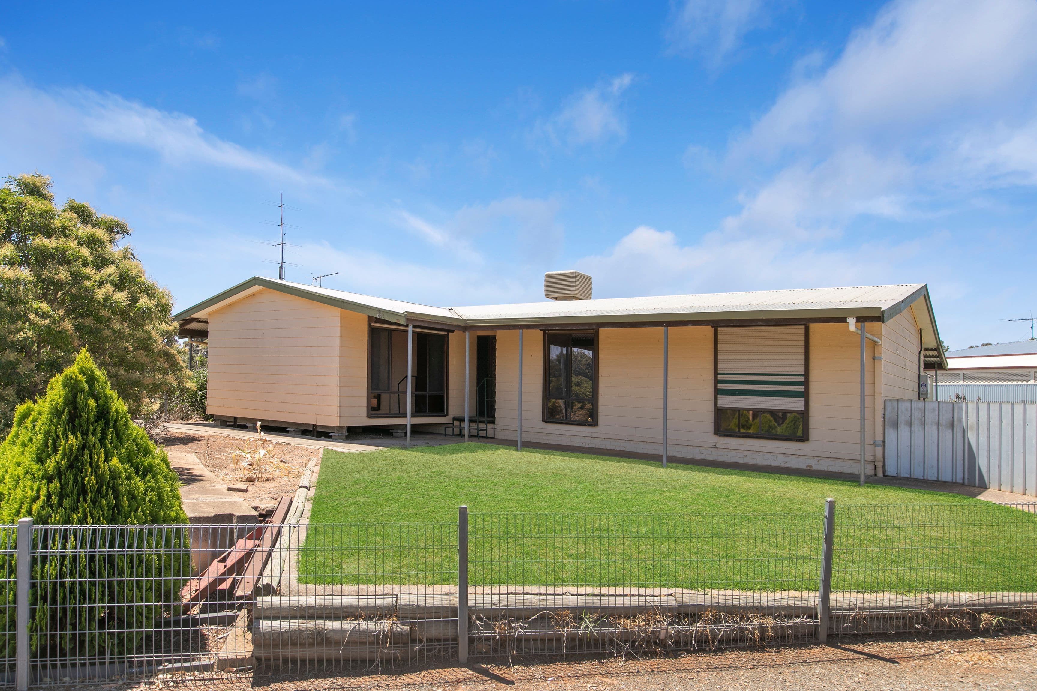 11 Stirrup Street, Saddleworth SA 5413, Saddleworth - Image 1