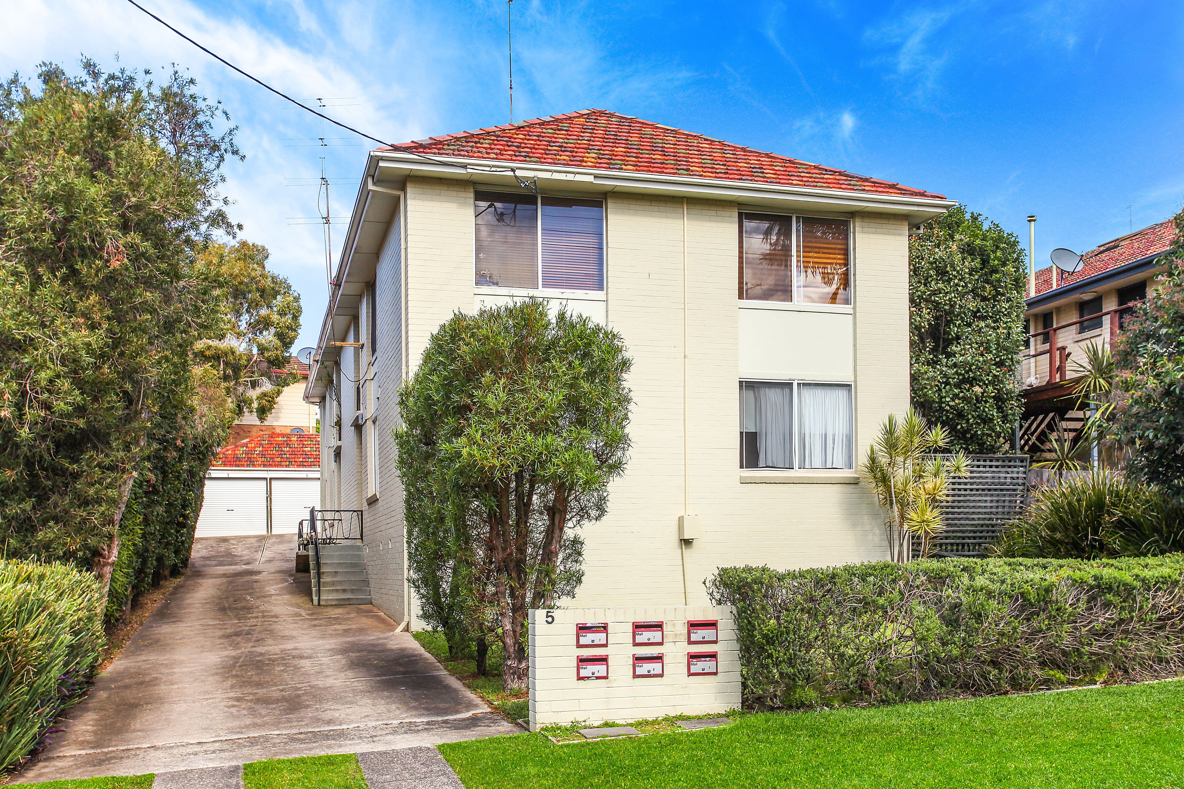 5 Kelvin Road, Coniston NSW 2500, Coniston - Image 1
