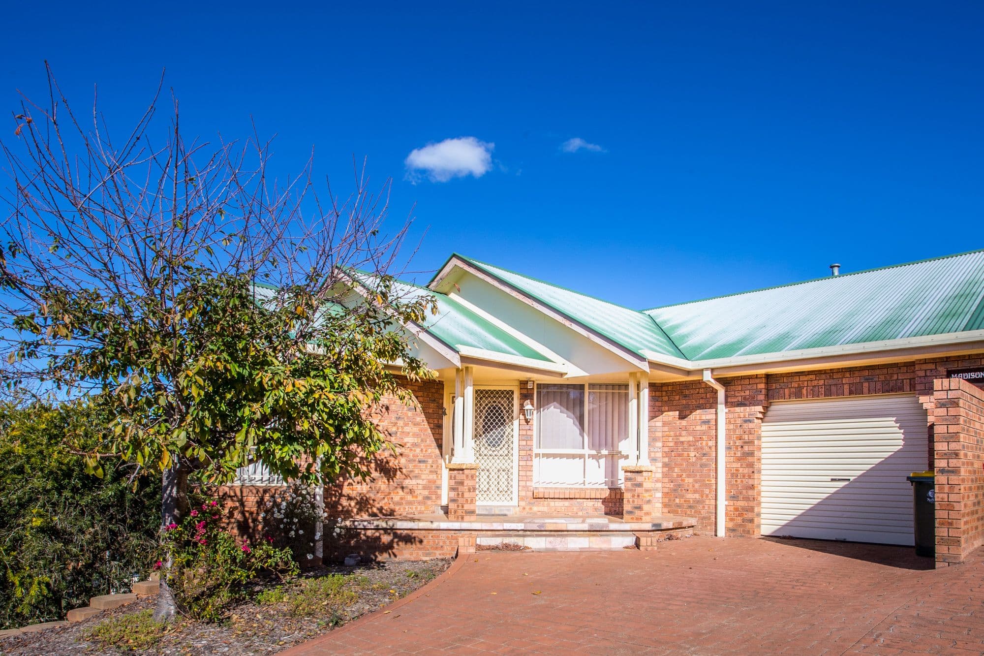 4 Madison Way, Orange - Image 1