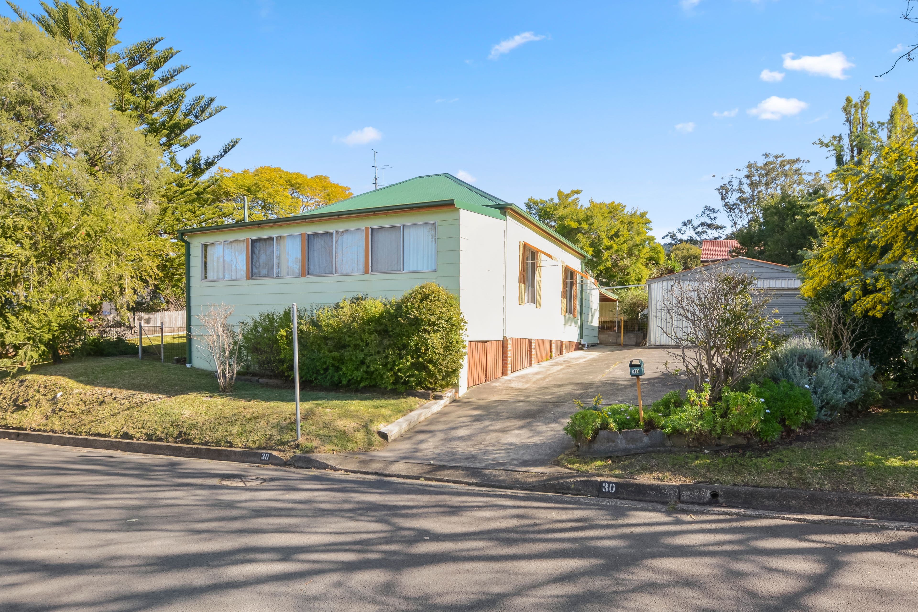 30 Mason Street, Thirroul - Image 1