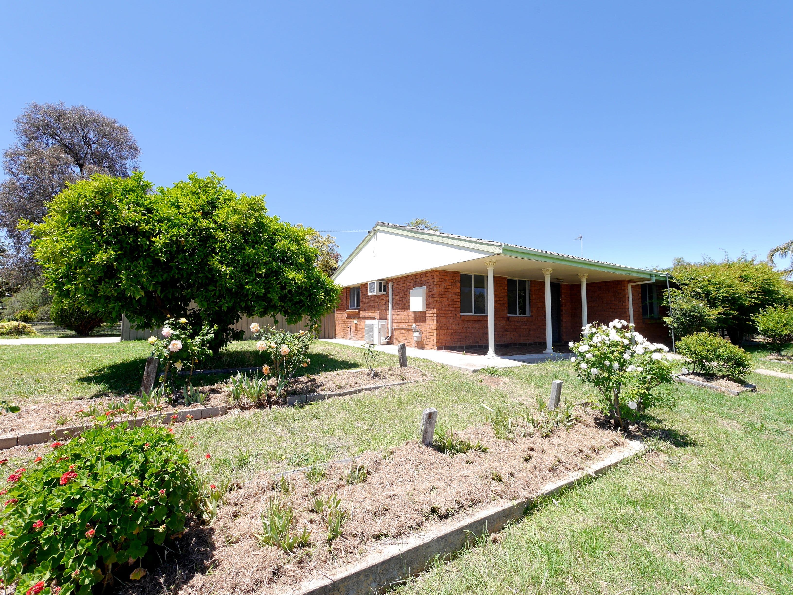 4 Pridham Street, Cowra - Image 1