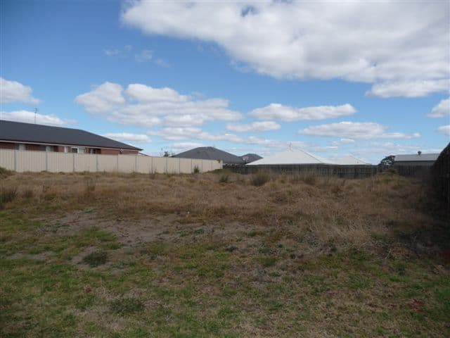 3 Nioka Drive, HIGHFIELDS QLD 4352, Highfields - Image 1