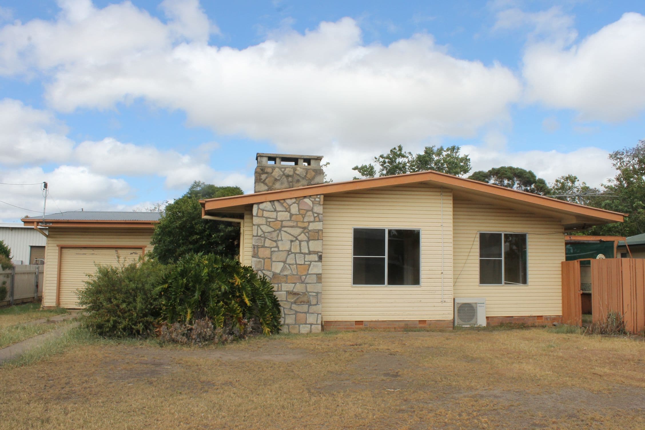 98 Wood Street, Dalby QLD 4405, Dalby - Image 1