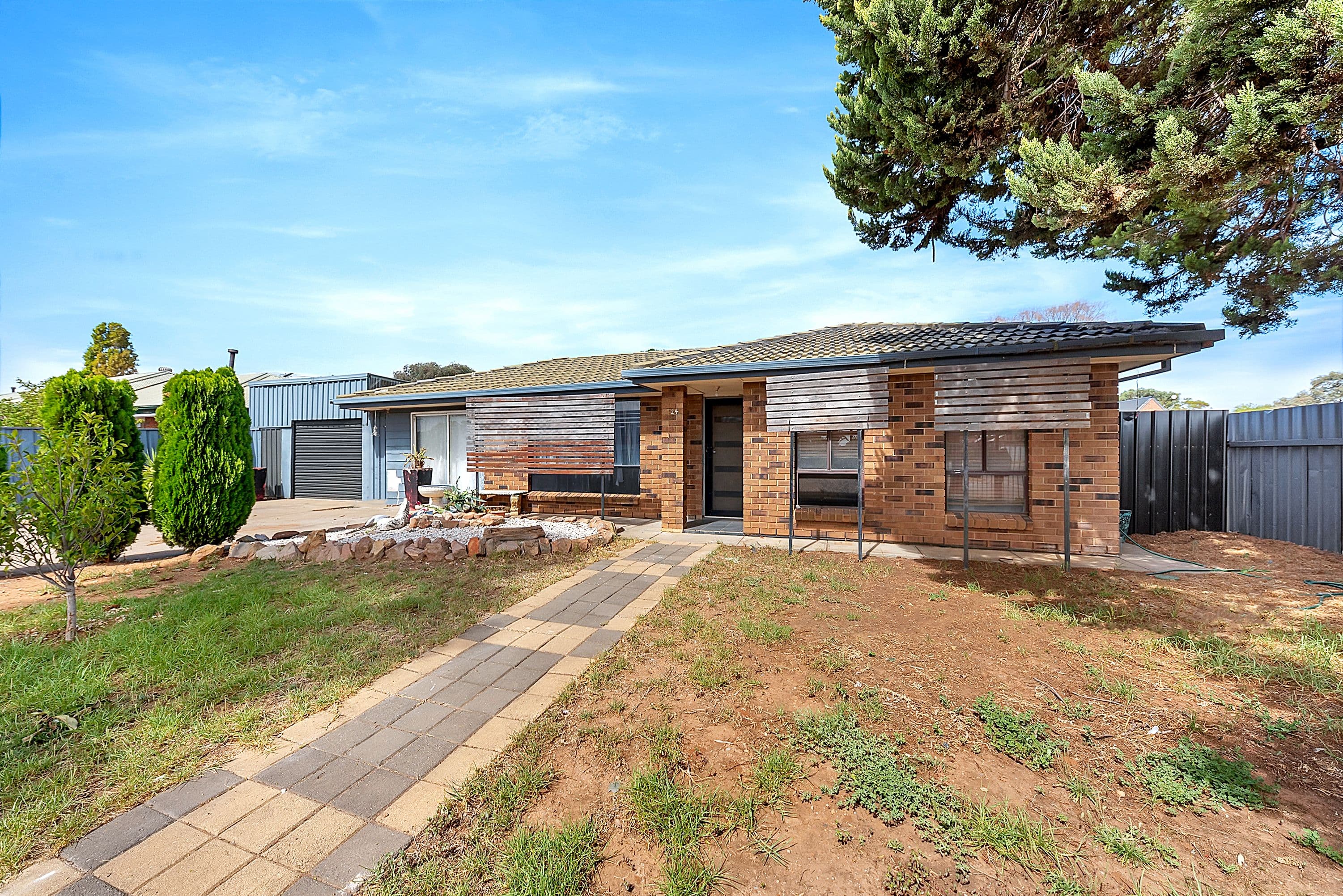 24 Hall Crescent, Burton SA 5110, Burton - Image 1
