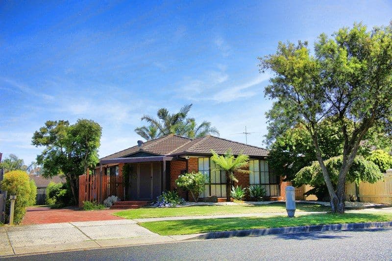 3 Courtenay Avenue, Cranbourne North VIC 3977, Cranbourne North - Image 1