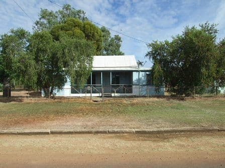 36 Hawthorn Street, BLACKALL QLD 4472, Blackall - Image 1