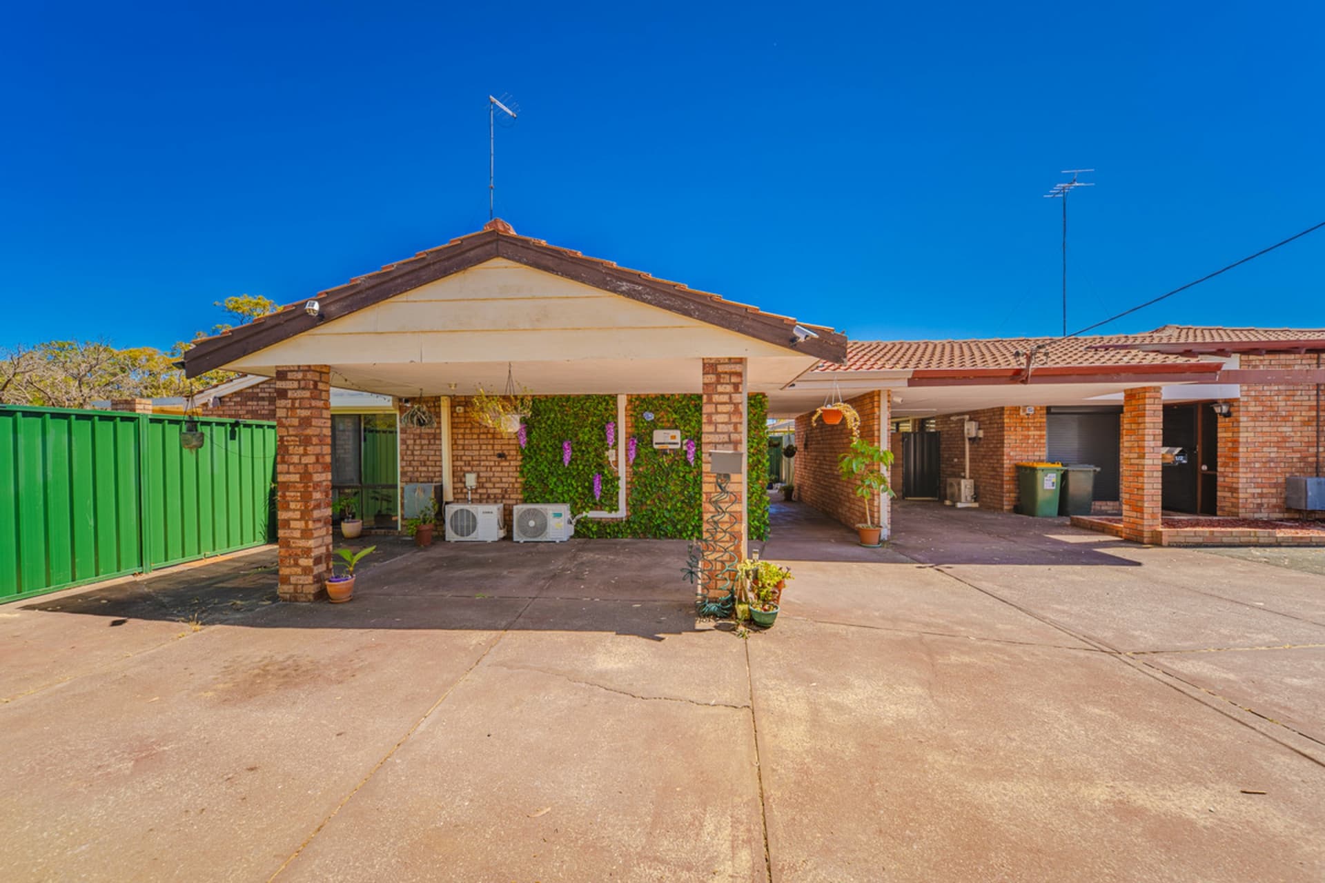 2/2 Durong Court, Greenfields, Greenfields - Image 1