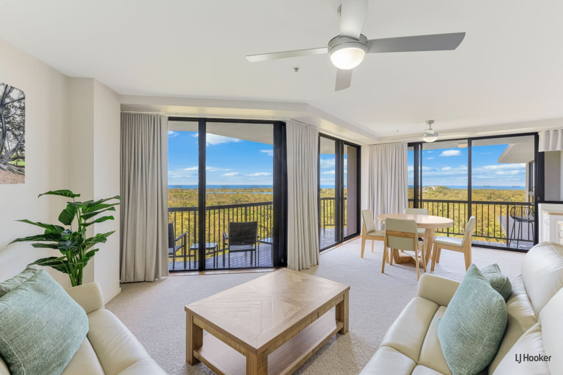 1602/22 Kirkwood Road, Tweed Heads South, Tweed Heads South - Image 1