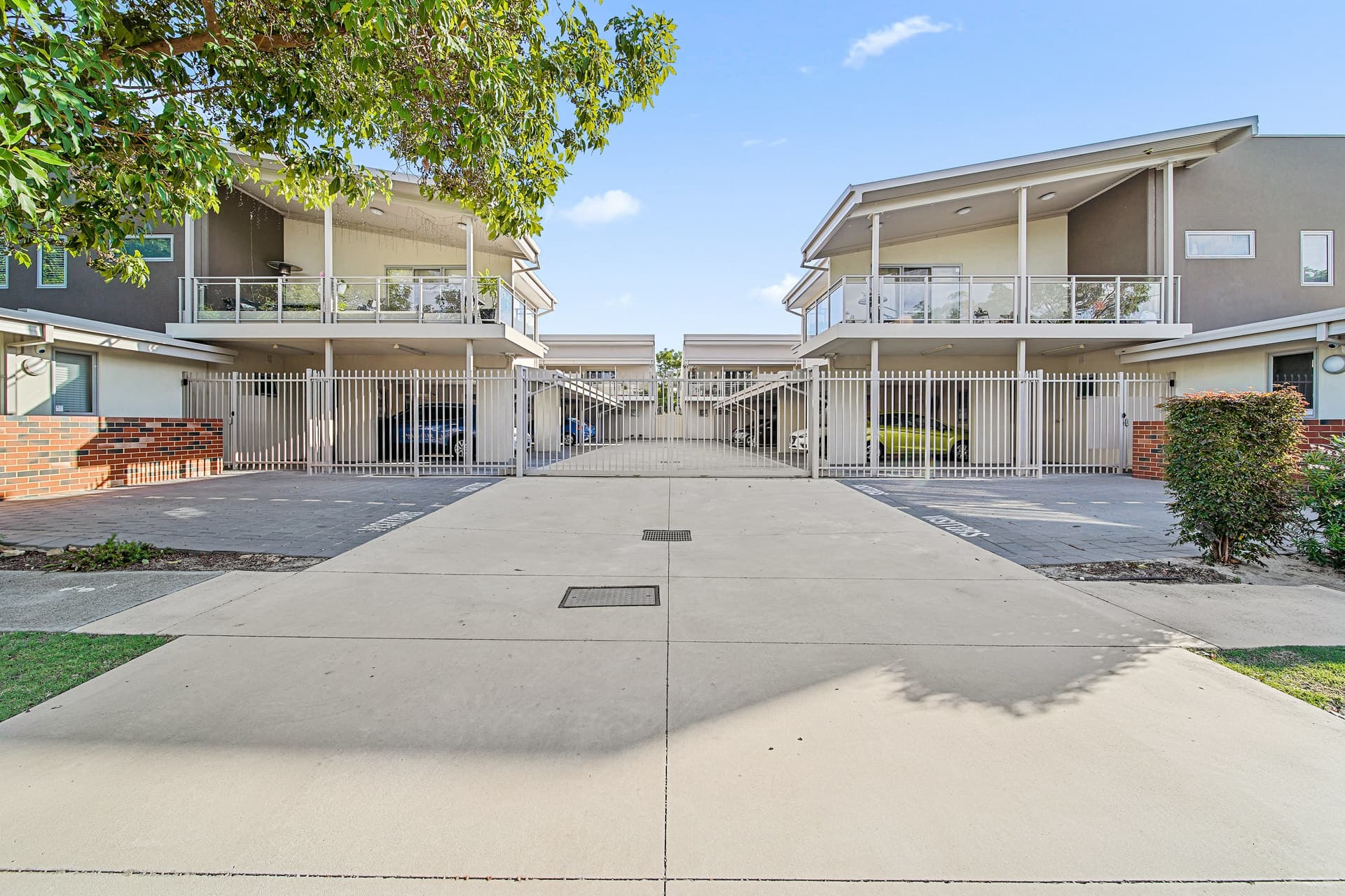 12/136 Leake Street, Belmont, Belmont - Image 1