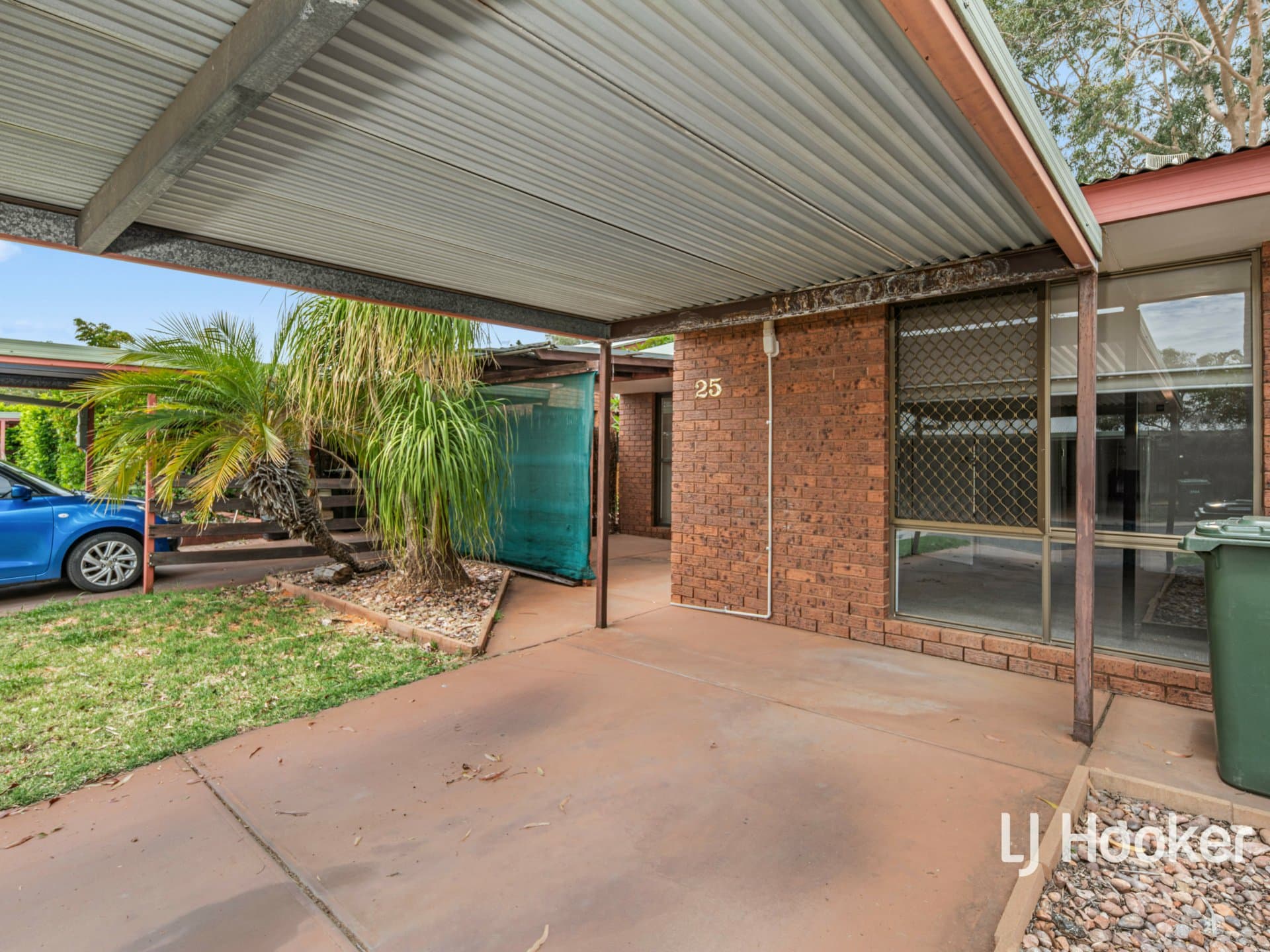 25/2 Barrett Drive, Desert Springs, Desert Springs - Image 1
