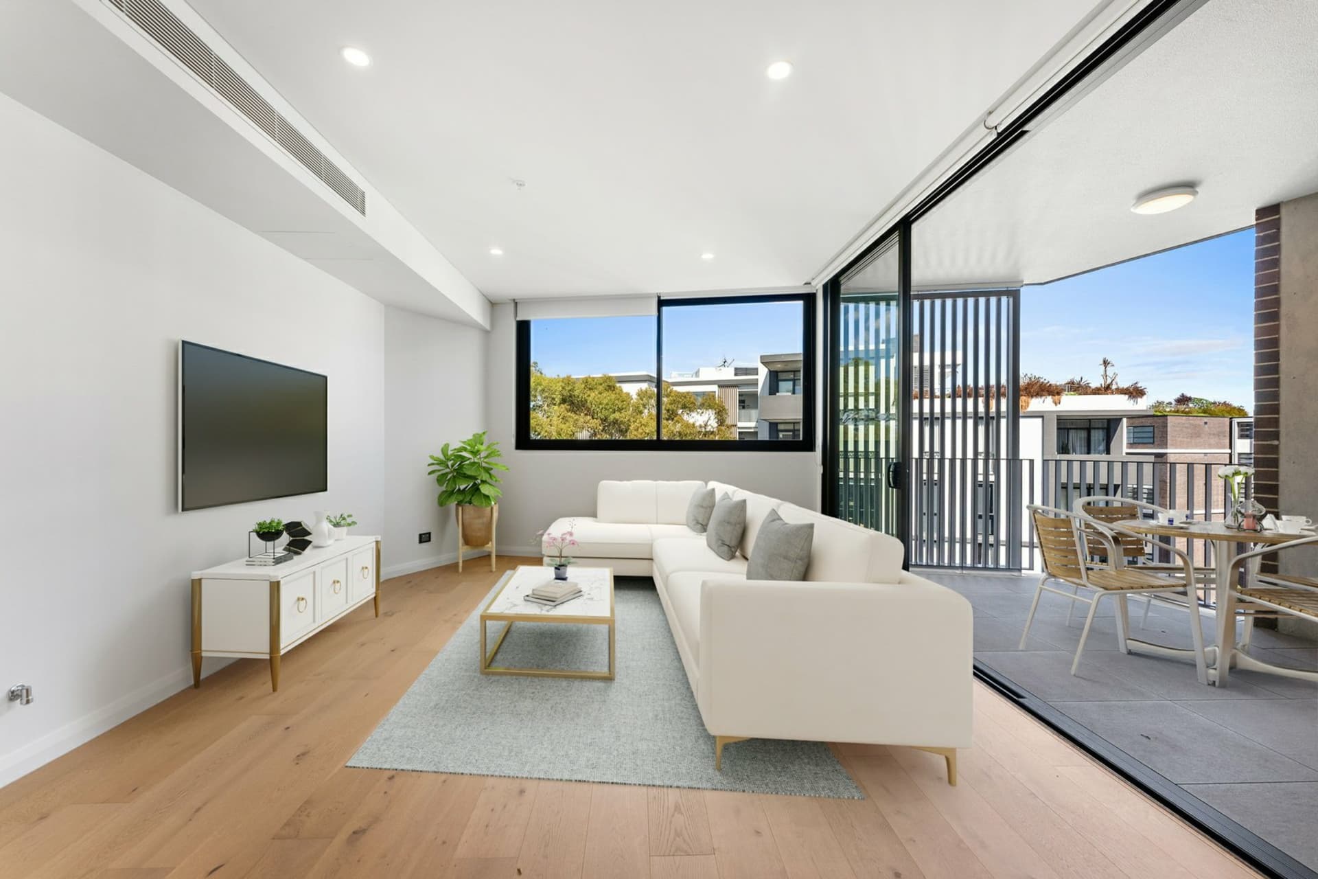 Apartment 606/5 Regent Street, Petersham, Petersham - Image 1