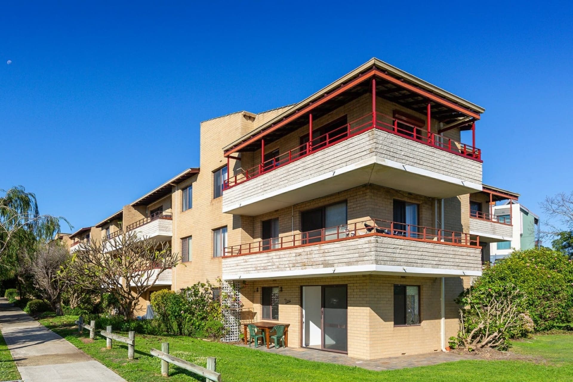 9/7 Gardner Street, Como, Como - Image 1