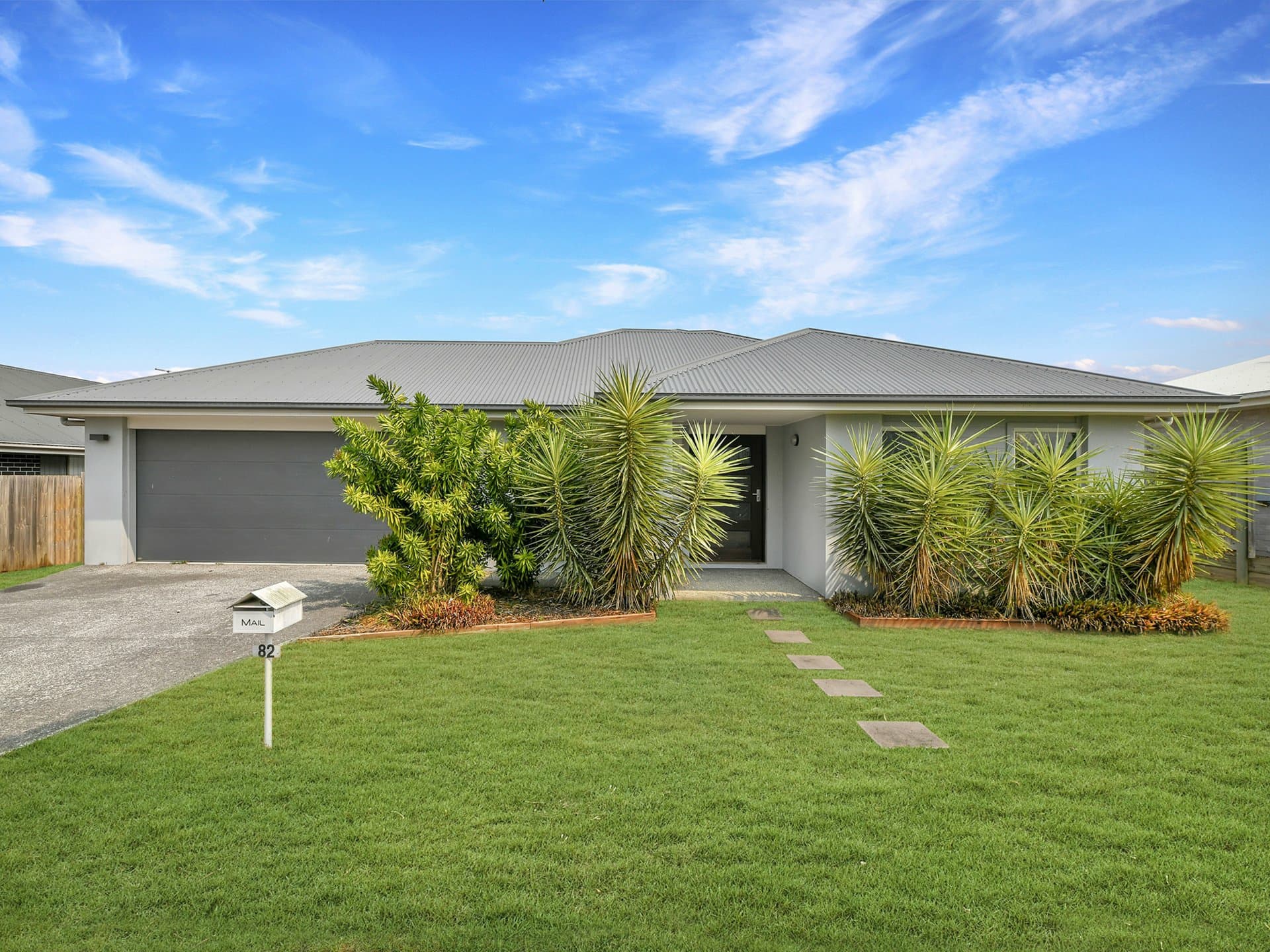 82 Trailblazer Drive, Flagstone, Flagstone - Image 1