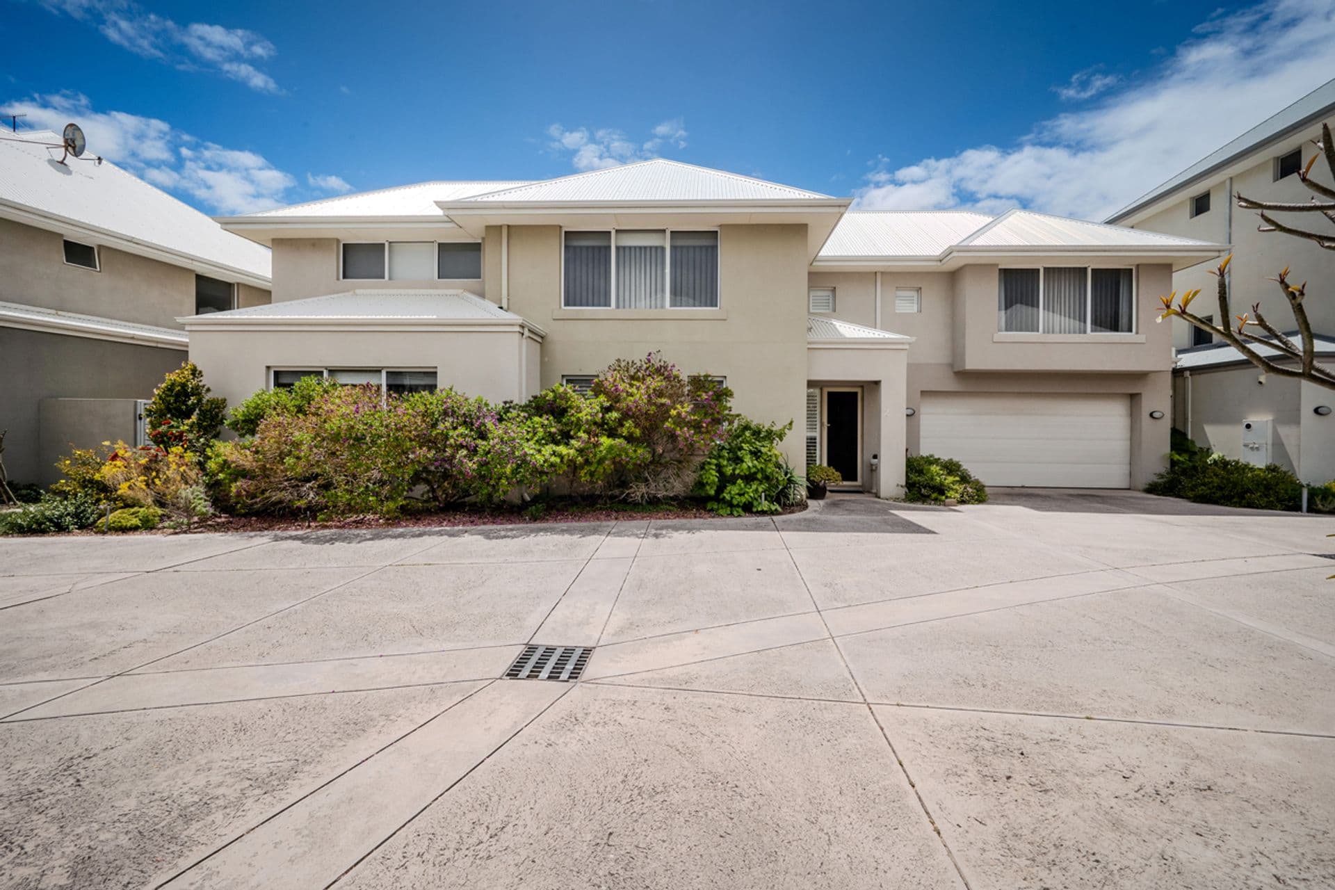 2/12 Catalina Place, Quinns Rocks, WA, 6030, Quinns Rocks - Image 1