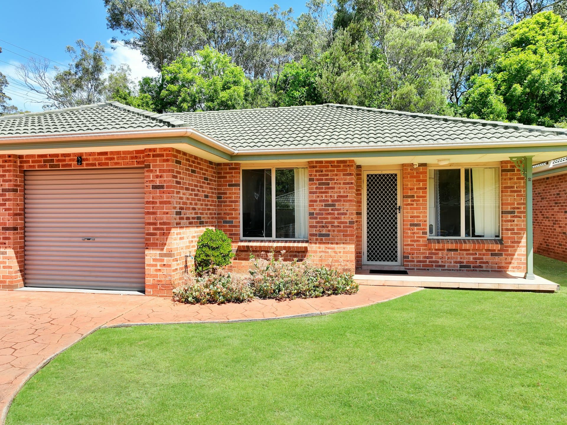 2/2 Maleen Street, Bomaderry, Bomaderry - Image 1