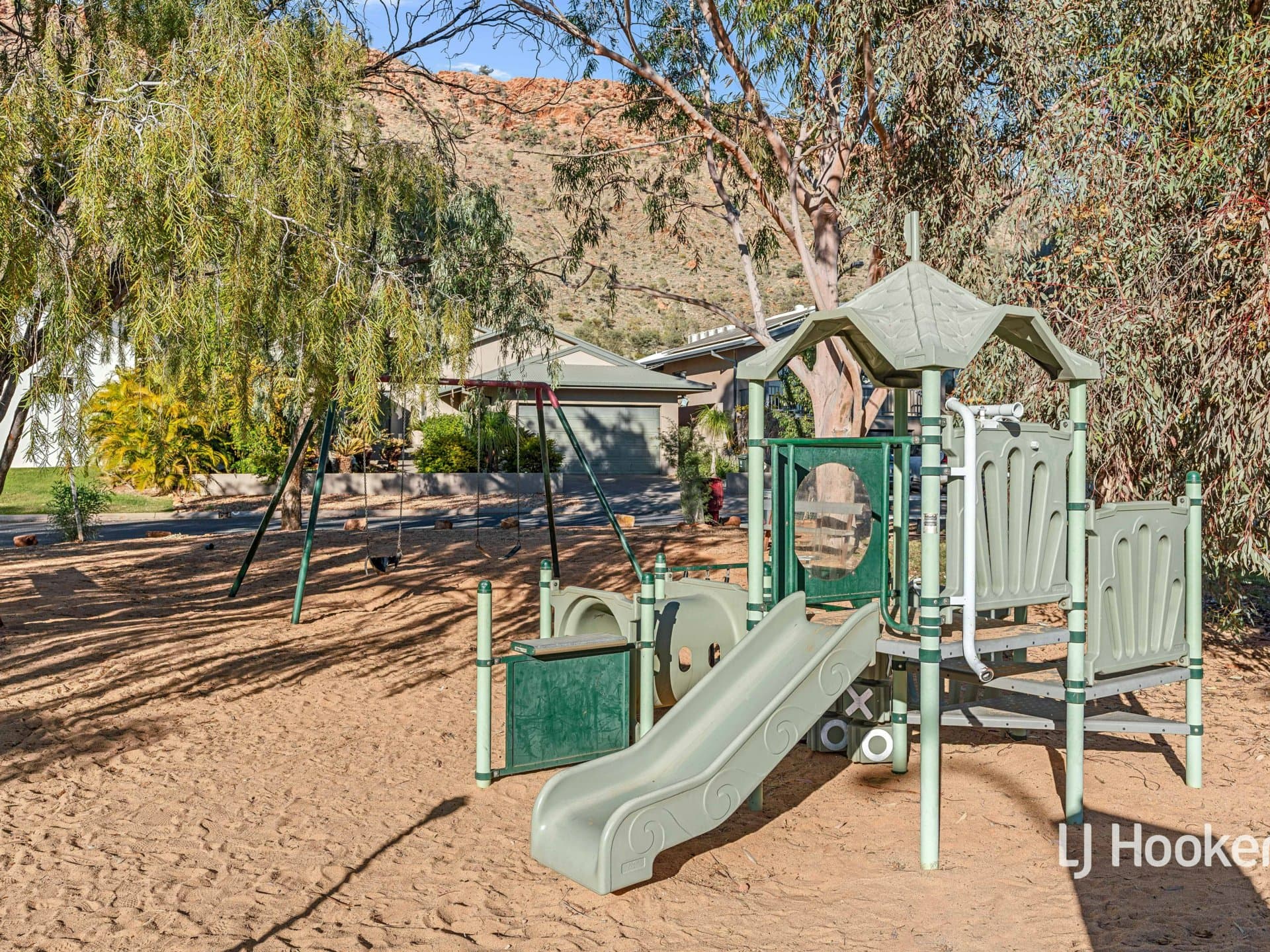 4 Macdonnell Court, Mount Johns, Mount Johns - Image 1