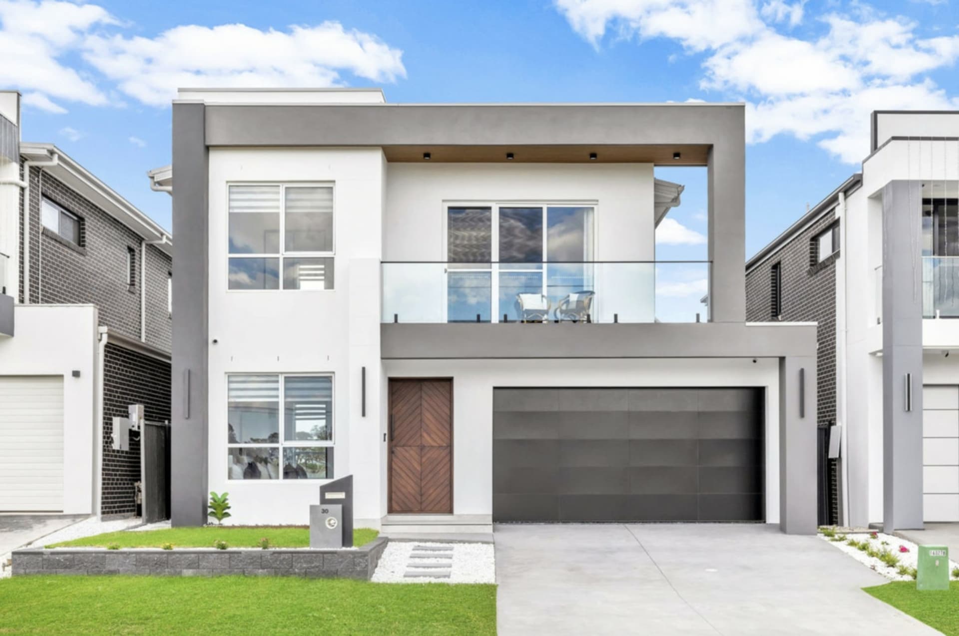 30 Pecan Crescent (Grantham Farm), Riverstone, Riverstone - Image 1