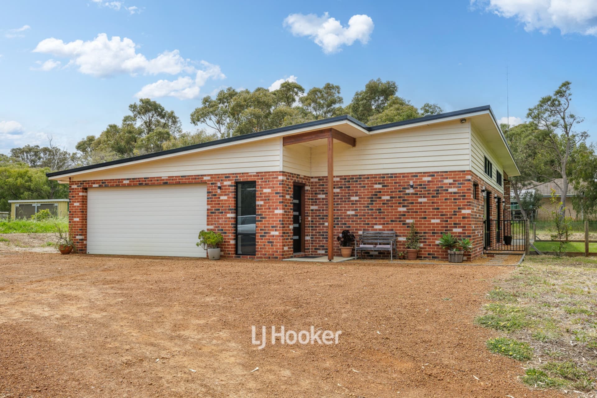 11 Ducane Road, Gelorup, Gelorup - Image 1