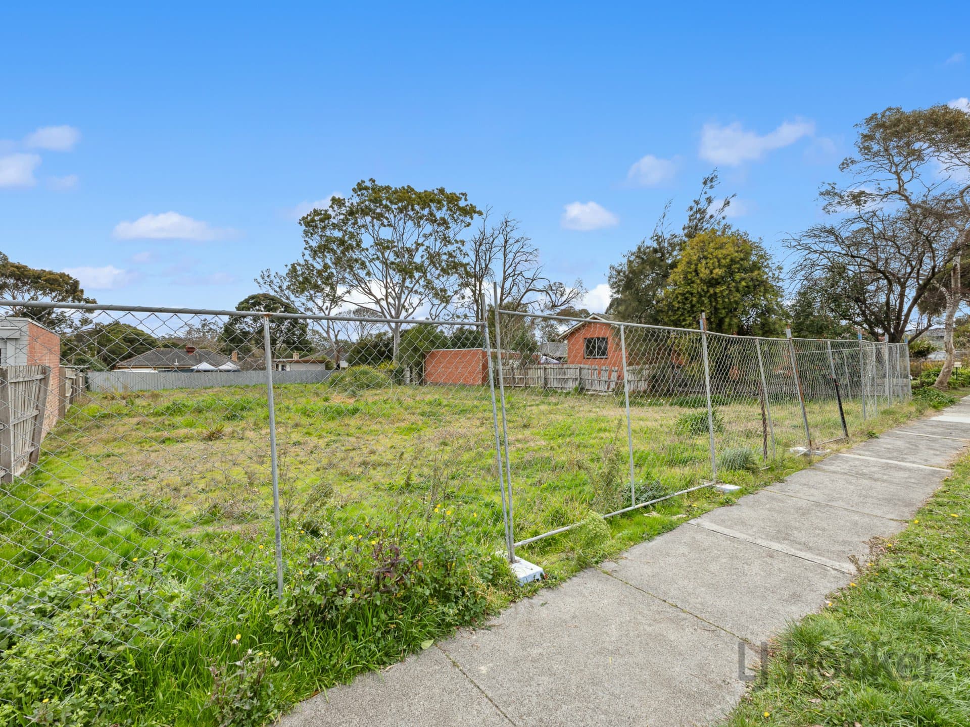 8 Westham Crescent, Bayswater, Bayswater - Image 1