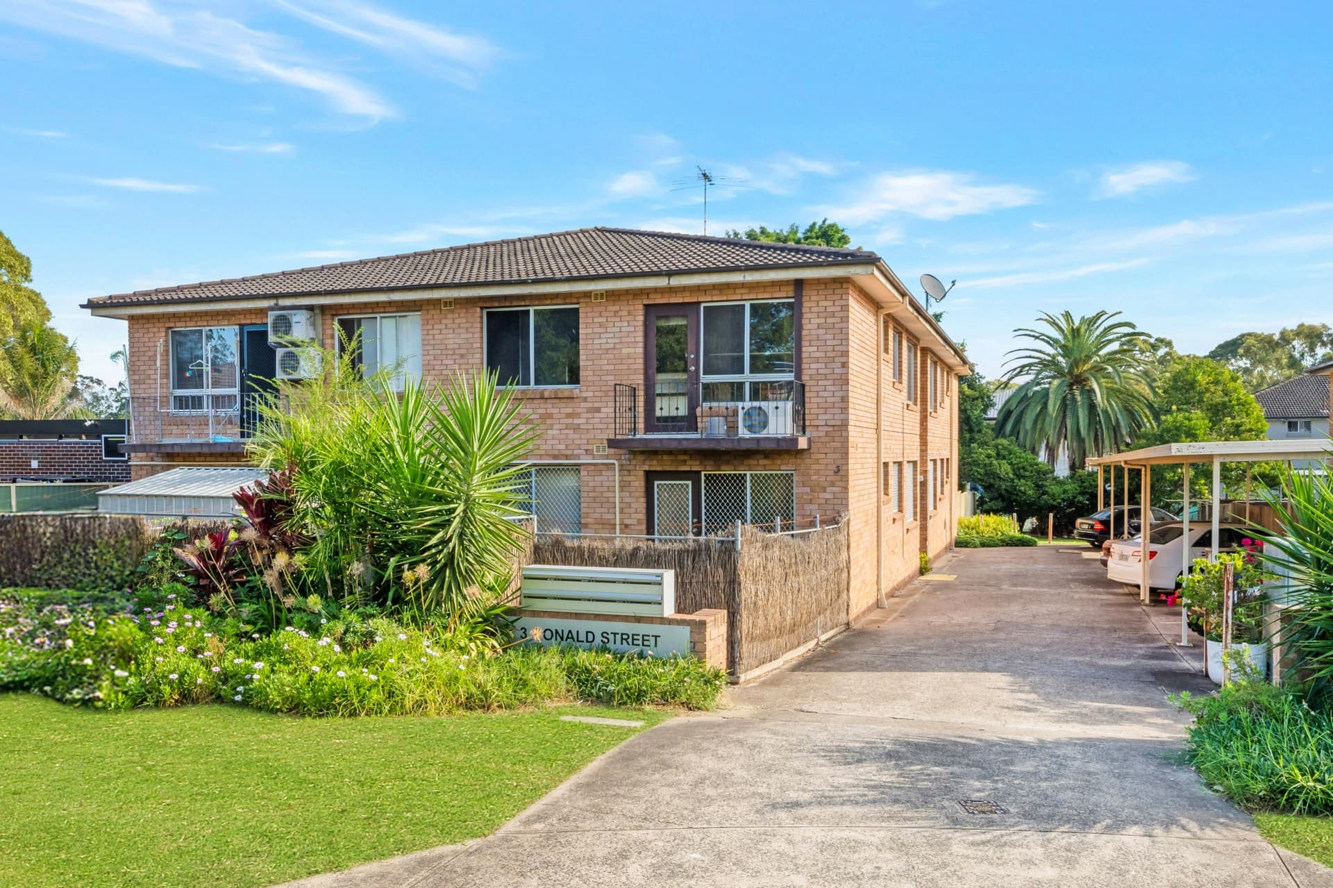 6/3 Ronald Street, Carramar, Carramar - Image 1