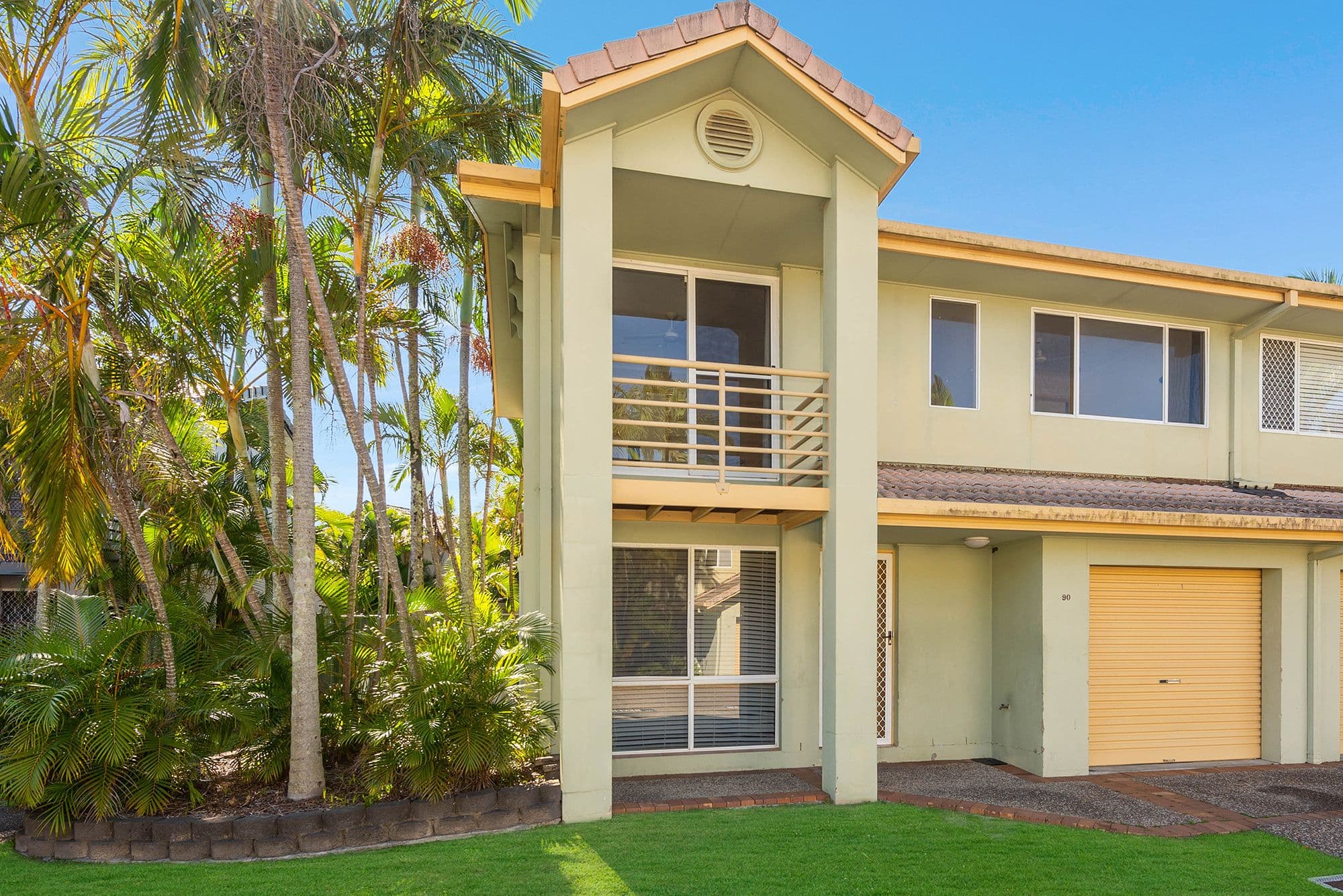 215 Cottesloe Drive, Mermaid Waters QLD 4218, Mermaid Waters - Image 1