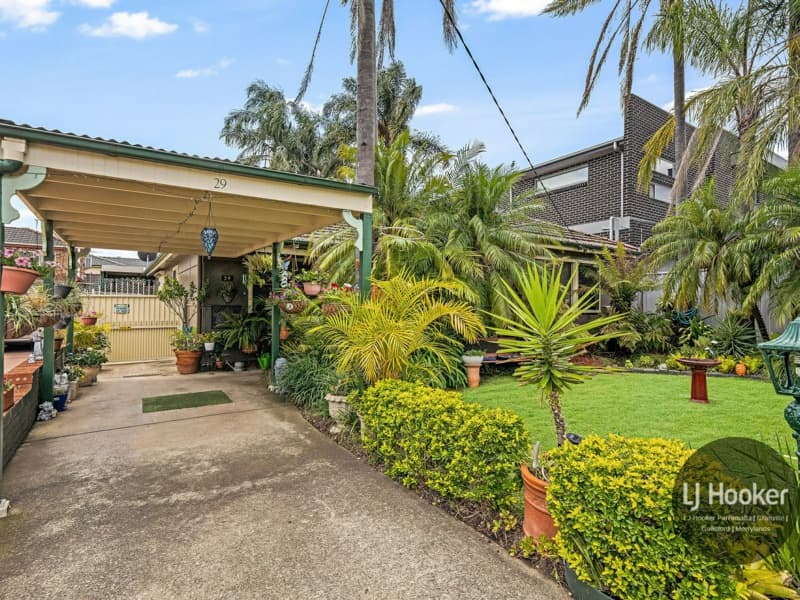12 Broughton Street, Guildford, Old Guildford - Image 1
