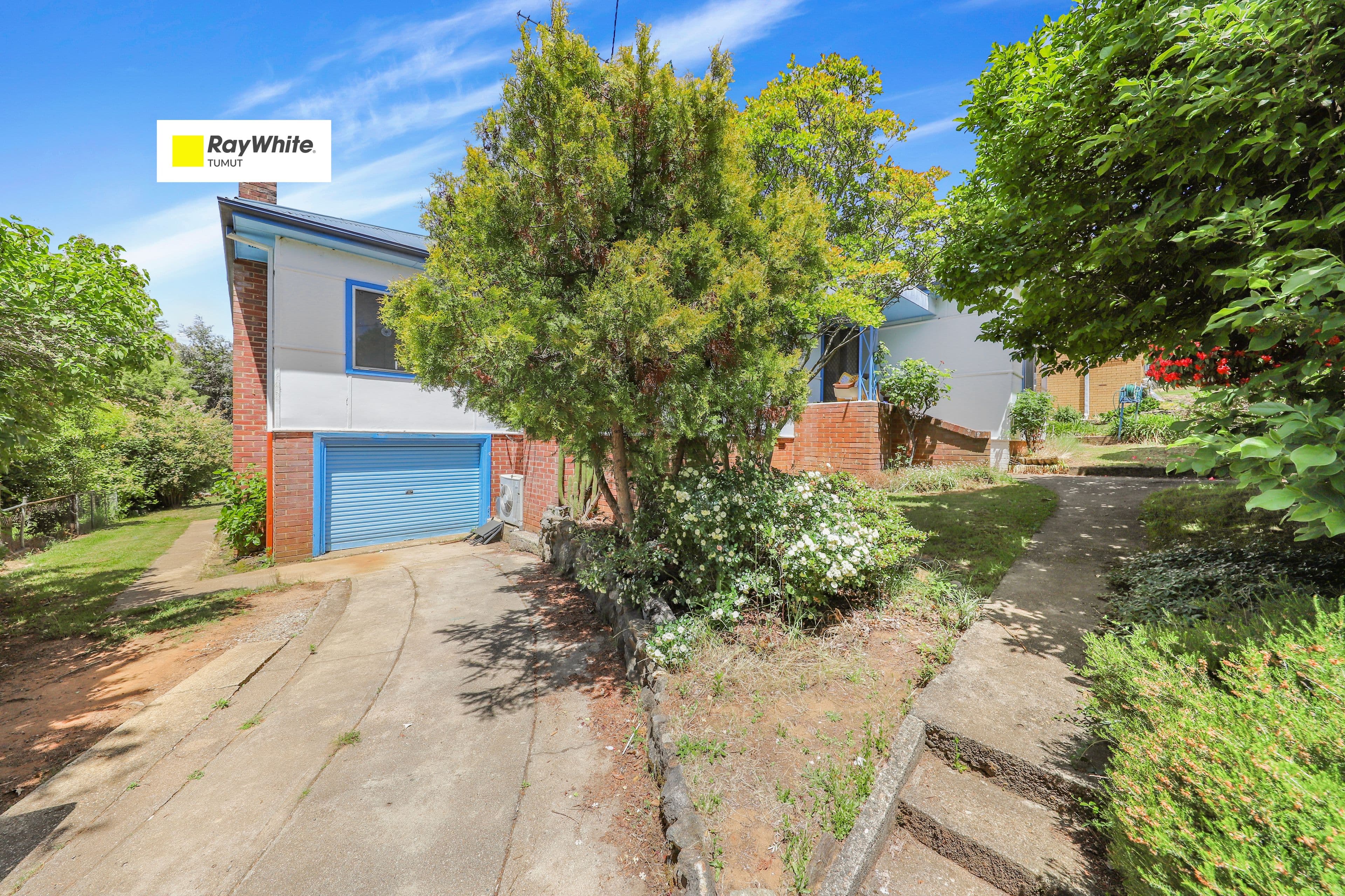 15 Alpine Avenue, Batlow NSW 2730, Batlow - Image 1