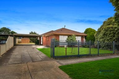 6 Brookglen Boulevard, Cairnlea - Image 1