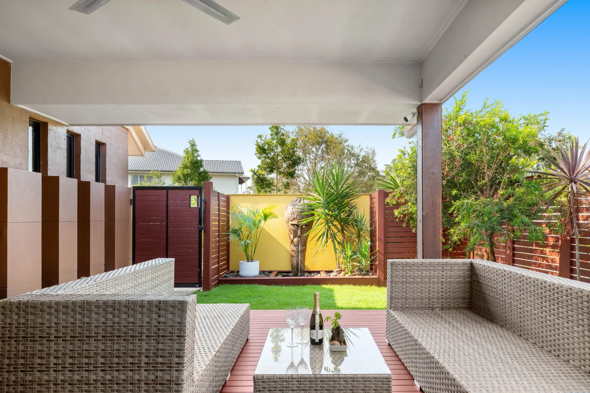 17 Backhousia Crescent, Sinnamon Park - Image 1