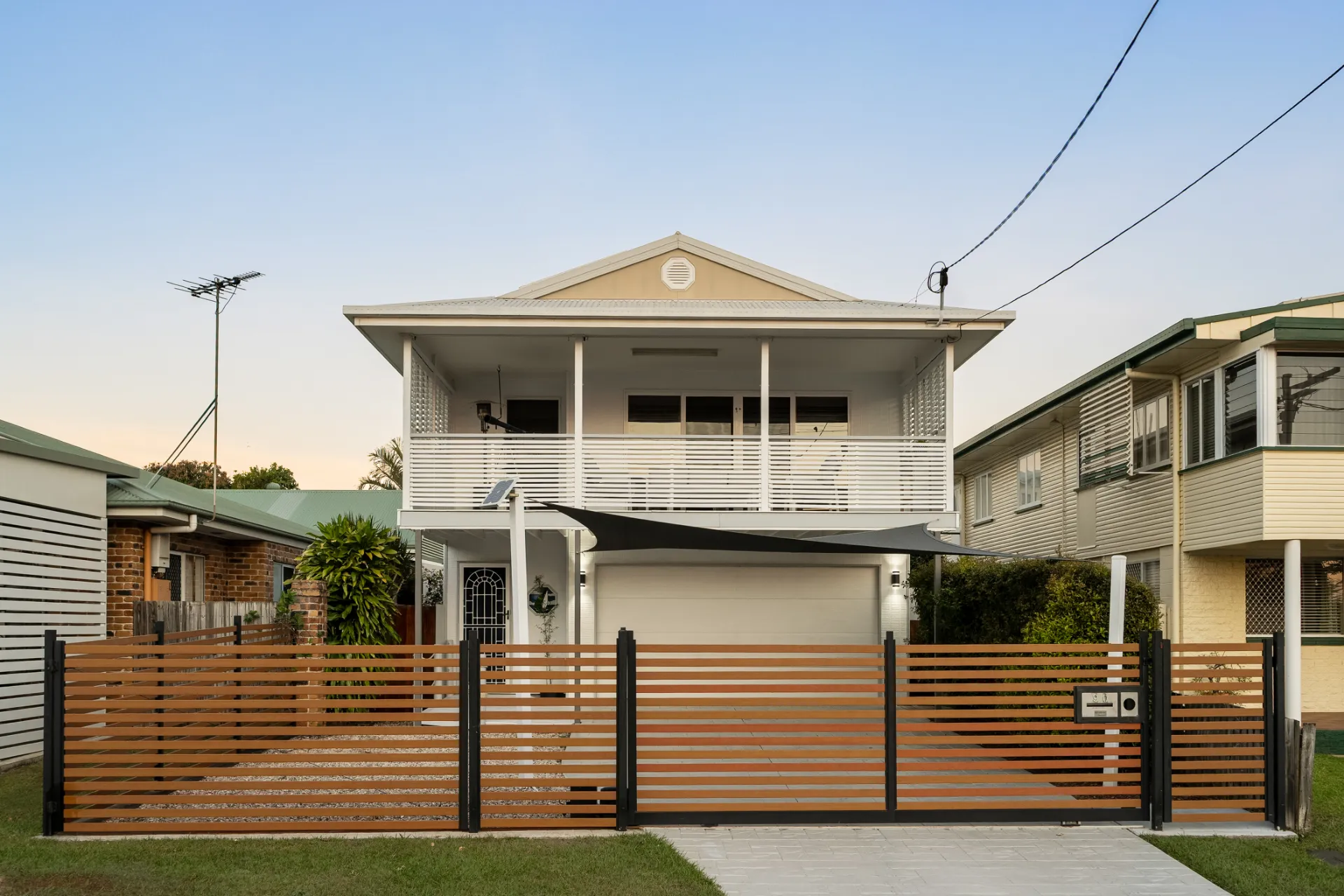 90 Seaville Avenue, Scarborough, QLD, Scarborough - Image 1