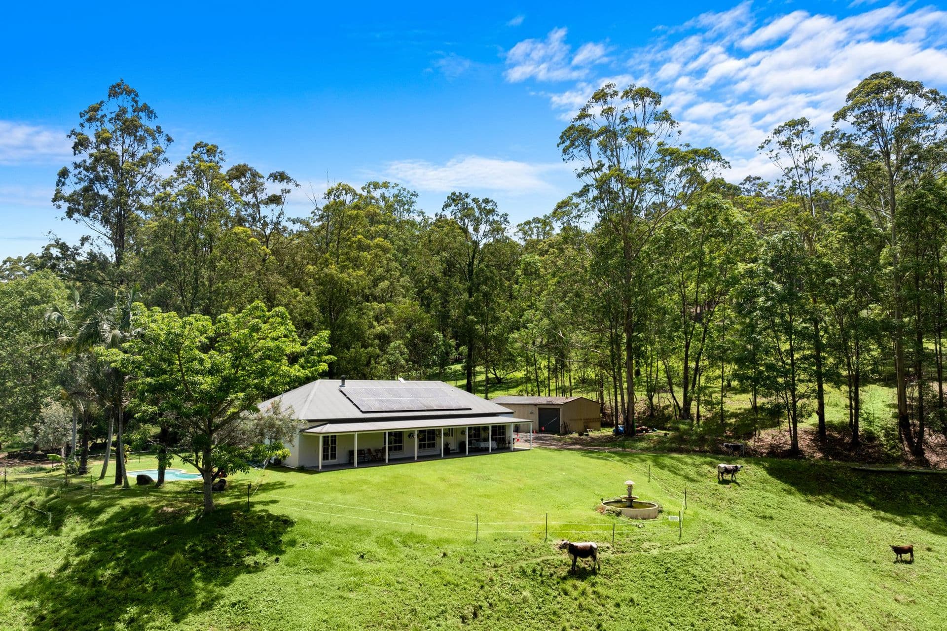 737 Smiths Creek Road, Smiths Creek - Image 1