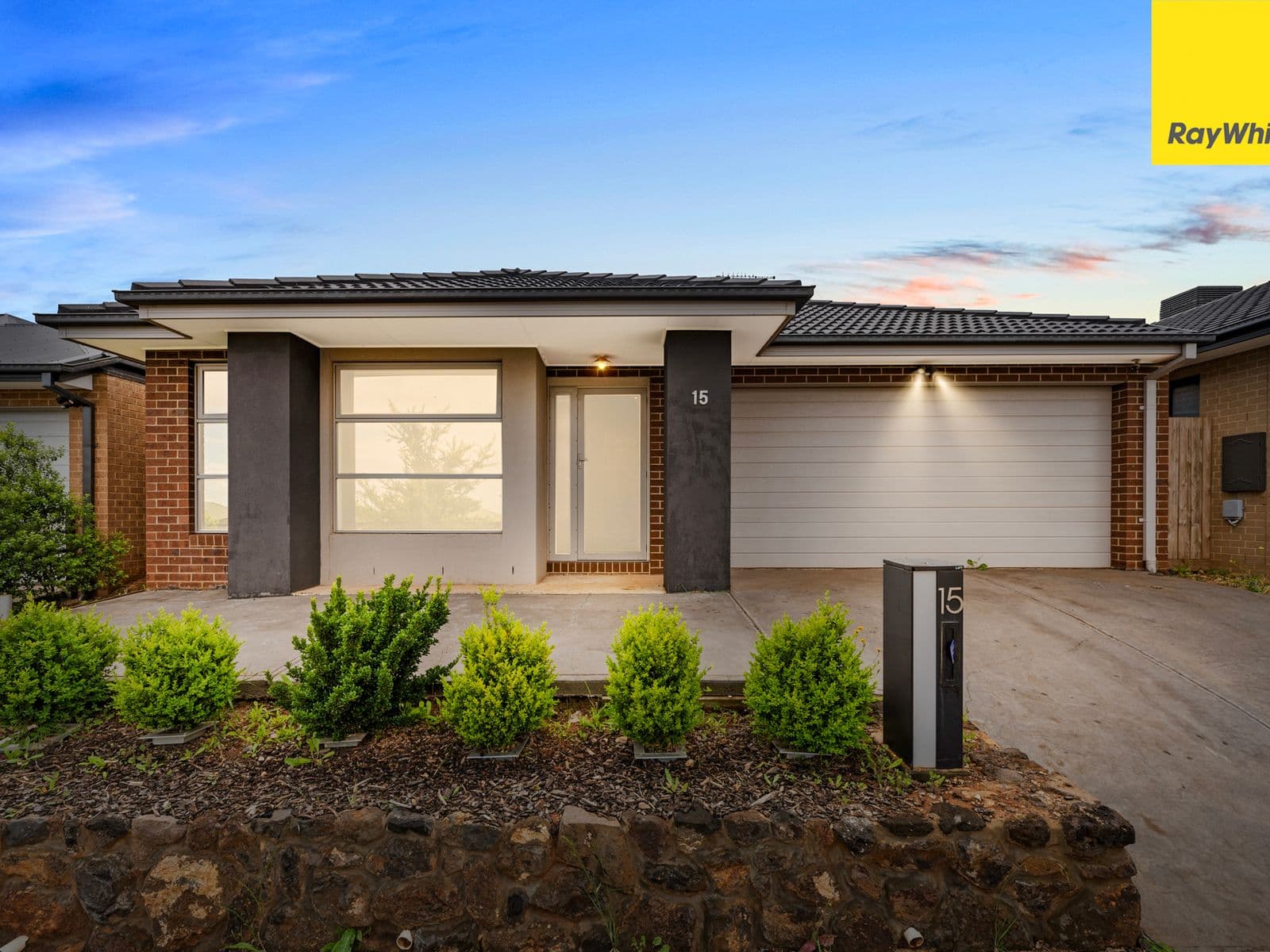 15 Treviso Street, Fraser Rise - Image 1