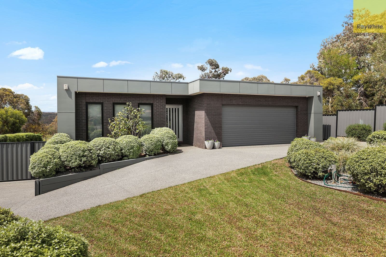 18 Links Road, Darley - Image 1