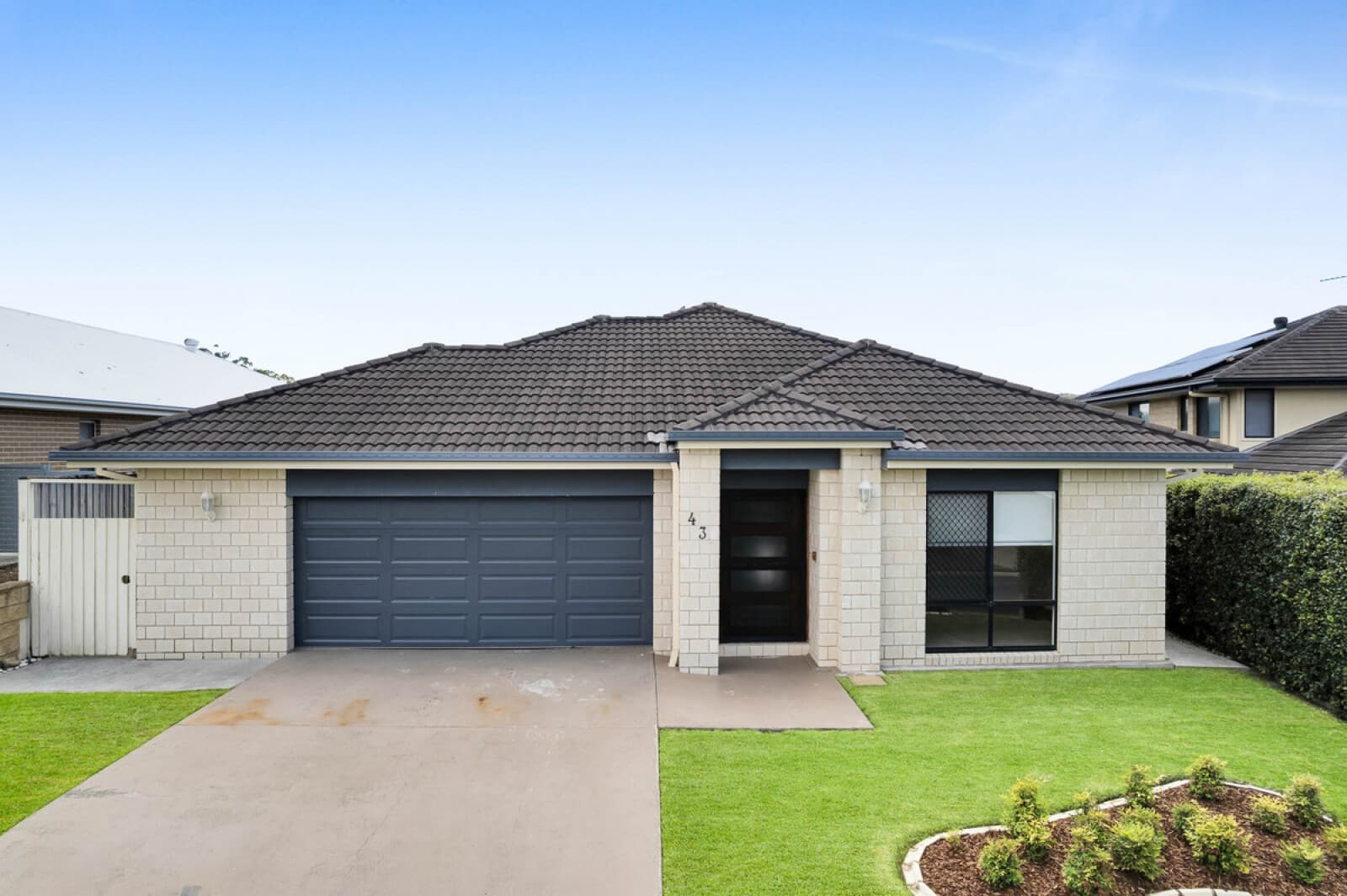 43 Long Island Drive Windaroo QLD 4207, Windaroo - Image 1