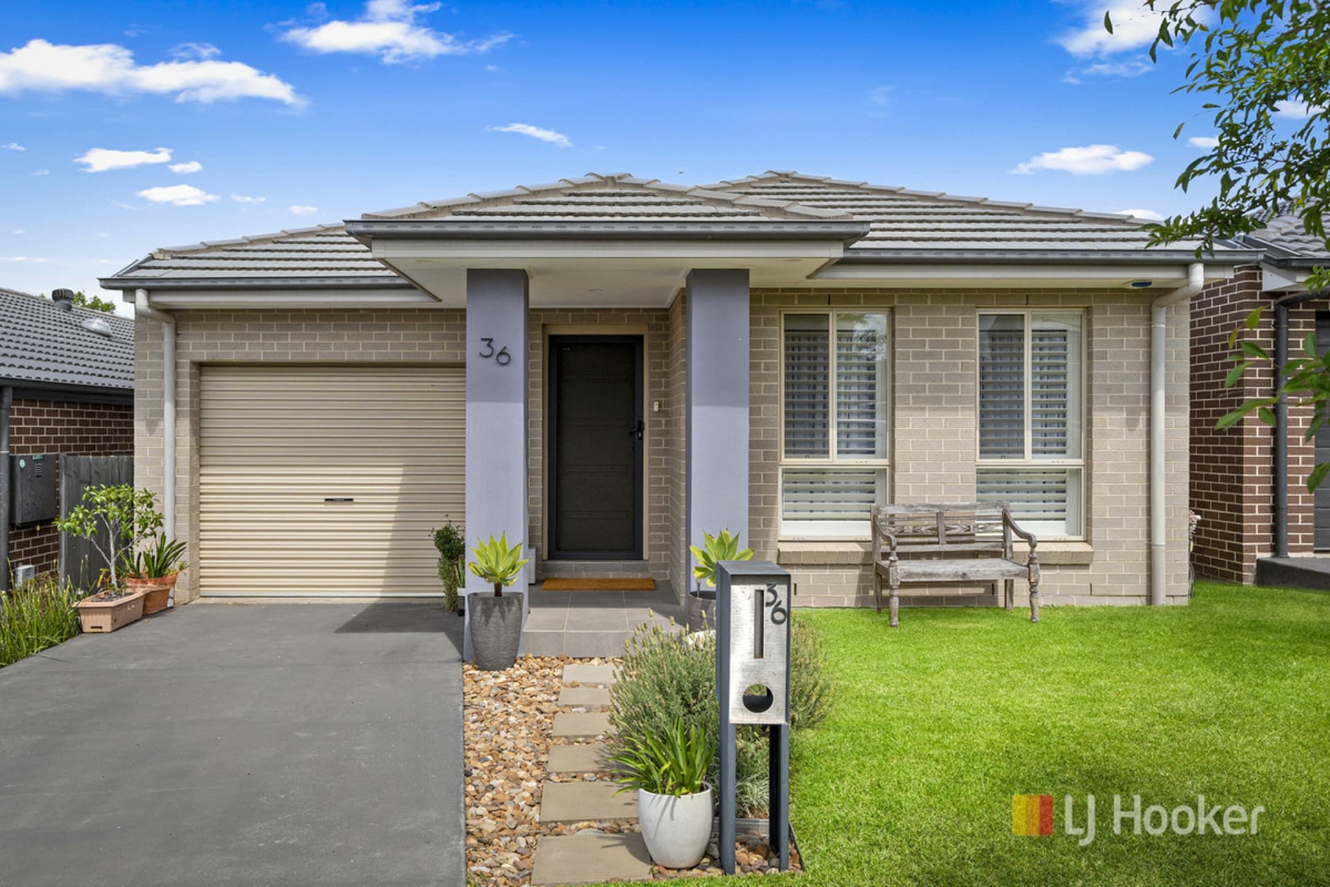 36 Gold Street (Grantham Farm), Riverstone, Riverstone - Image 1