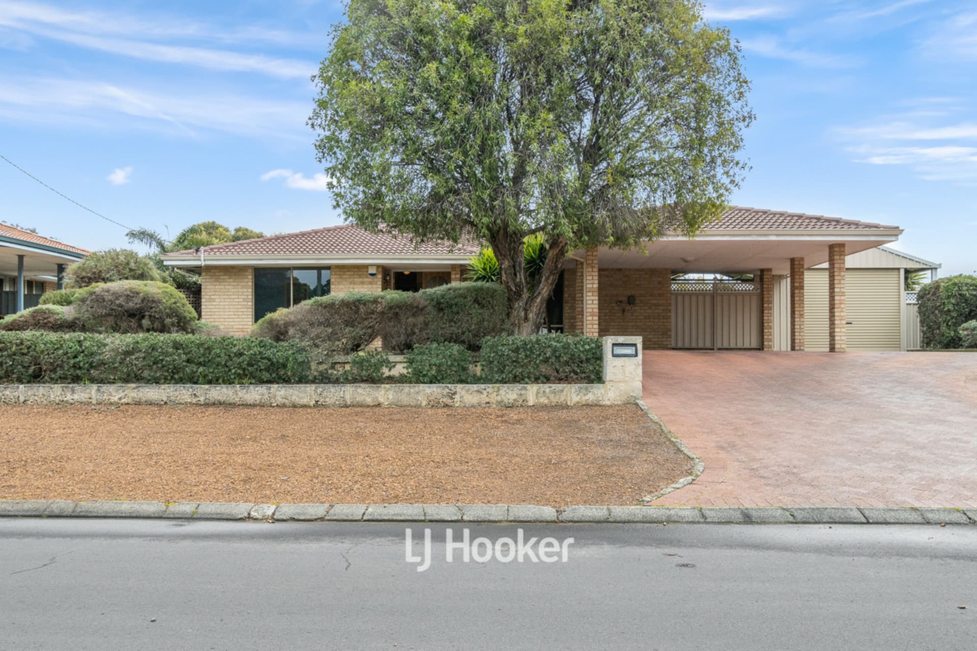 10 Hampton Court, Collie, Collie - Image 1