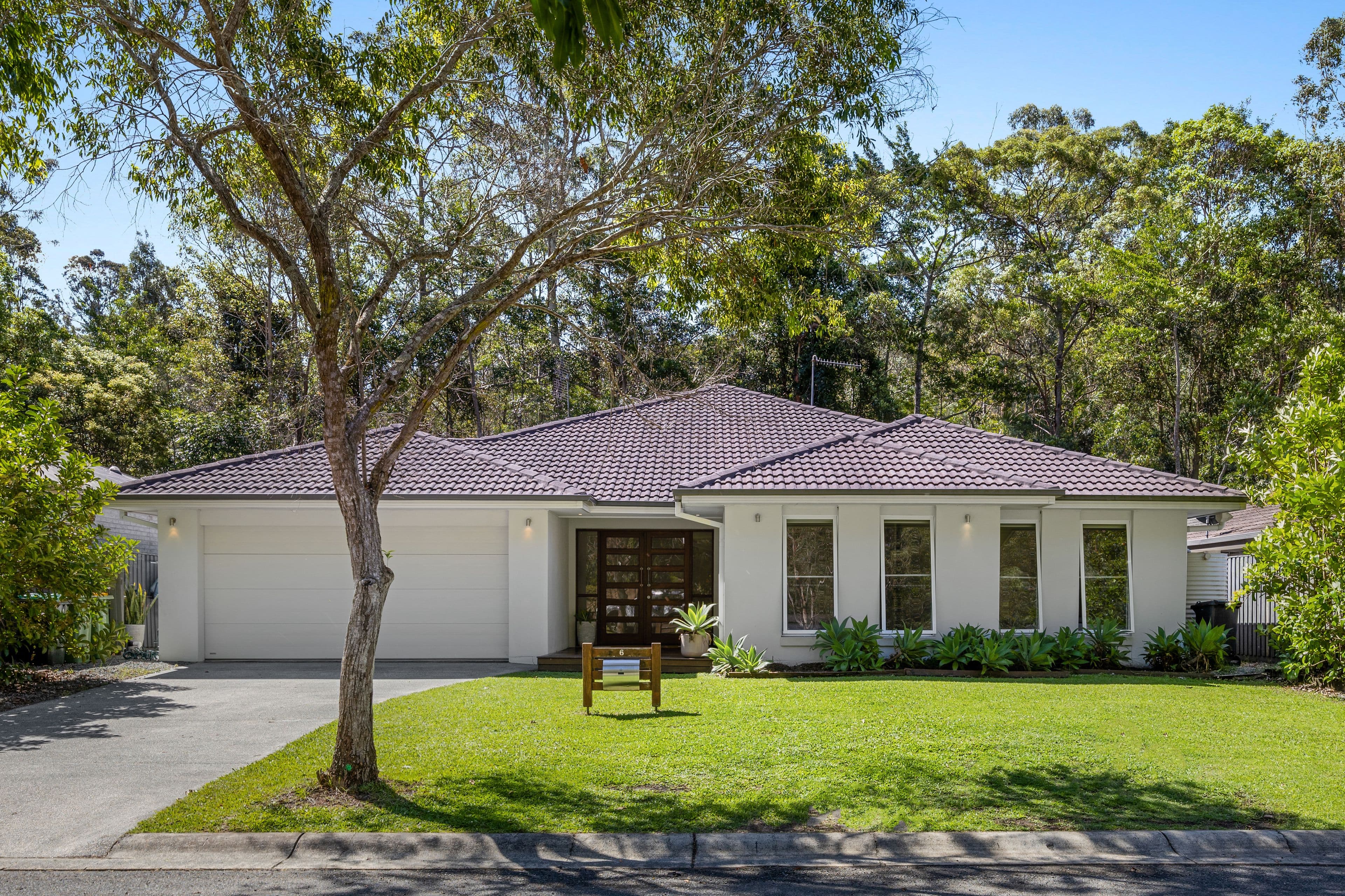 6 Lowe Court , Maudsland QLD 4210, Maudsland - Image 1