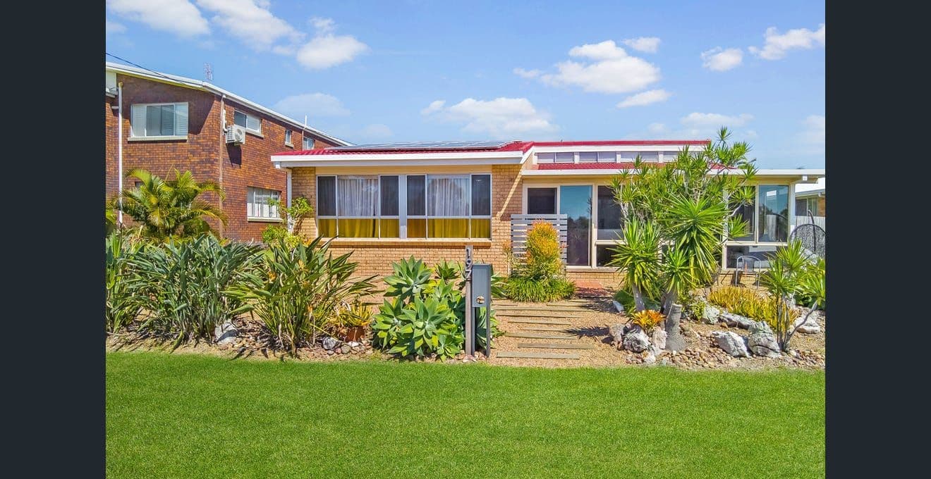 197 Esplanade , Point Vernon QLD 4655, Point Vernon - Image 1