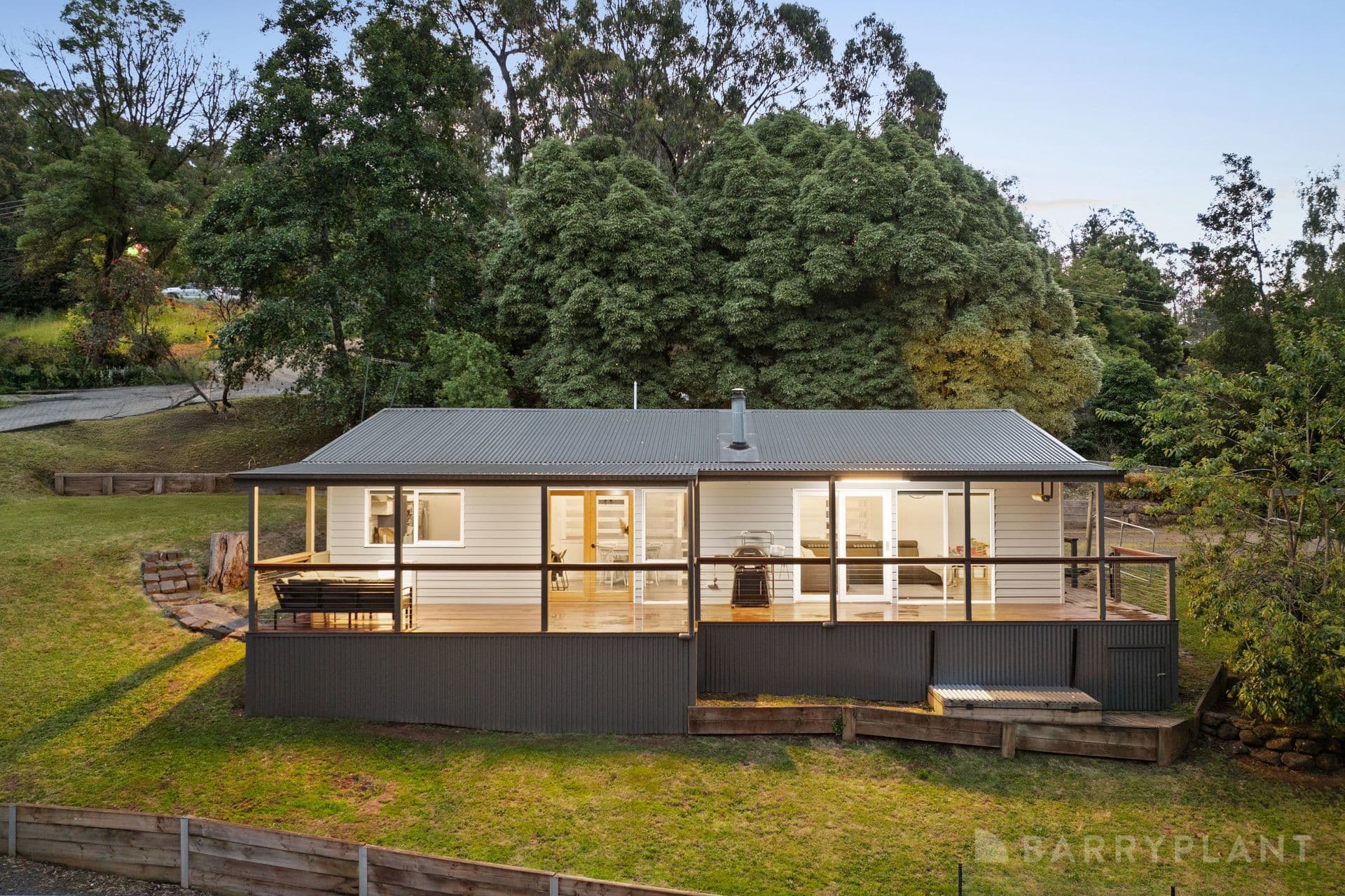 26 Kitchener ParadeCockatoo, vic 3781, Cockatoo - Image 1