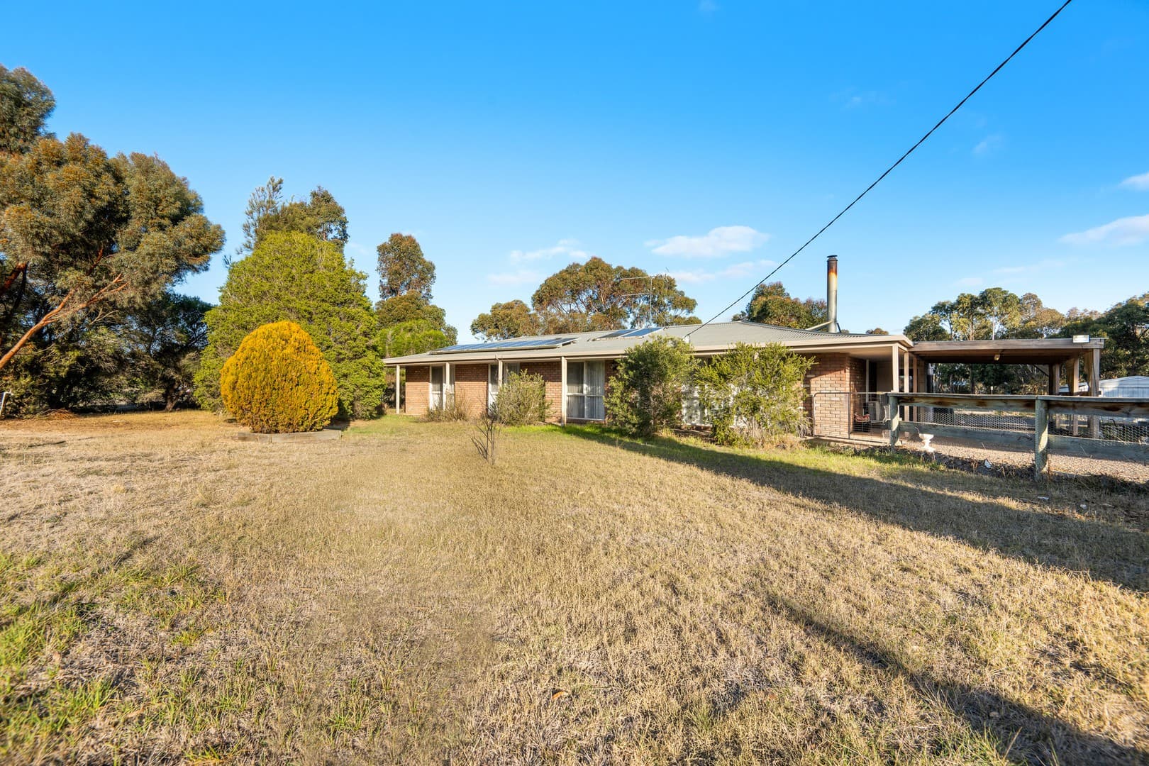 19 Quarry Road, Lethbridge - Image 1