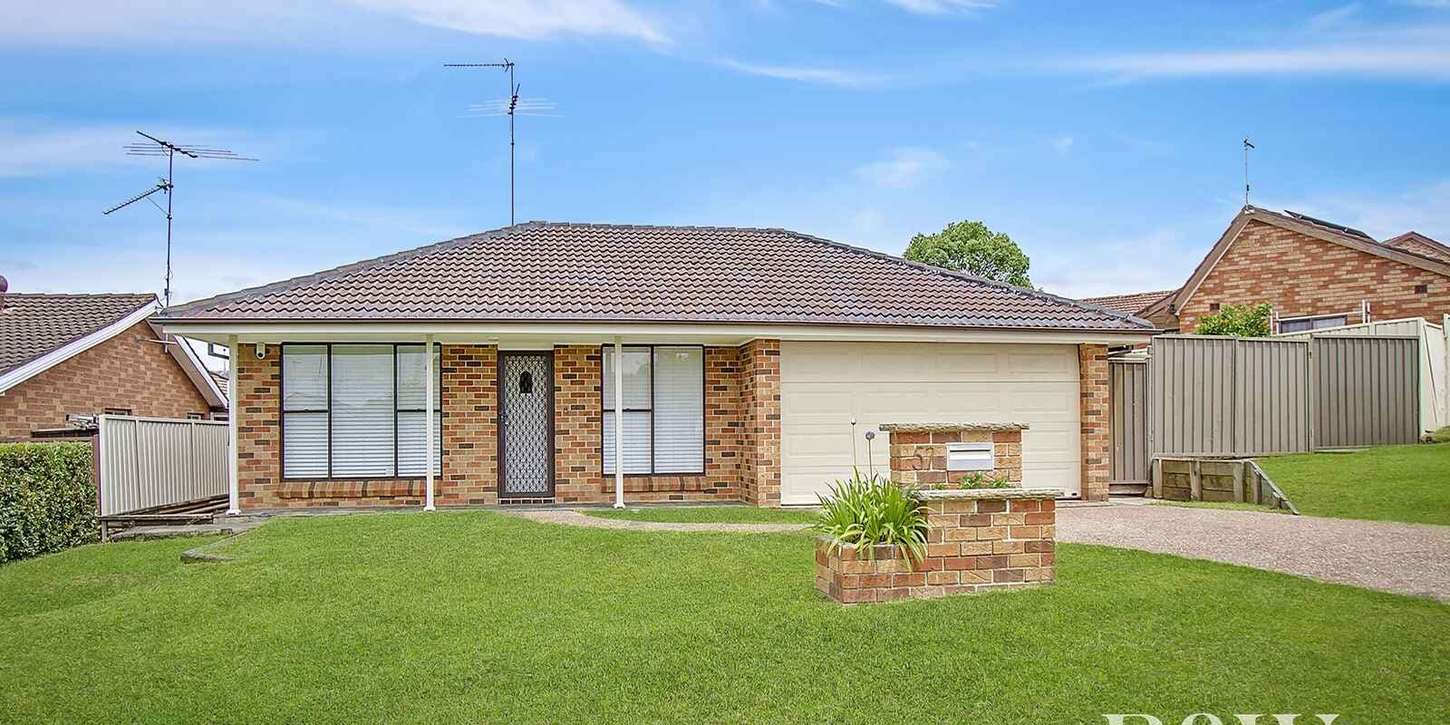 57 Pine Creek Circuit St Clair, St Clair - Image 1