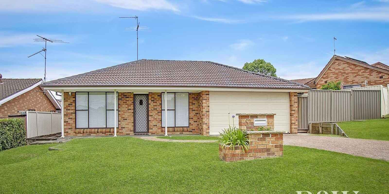 57 Pine Creek Circuit St Clair, St Clair - Image 1