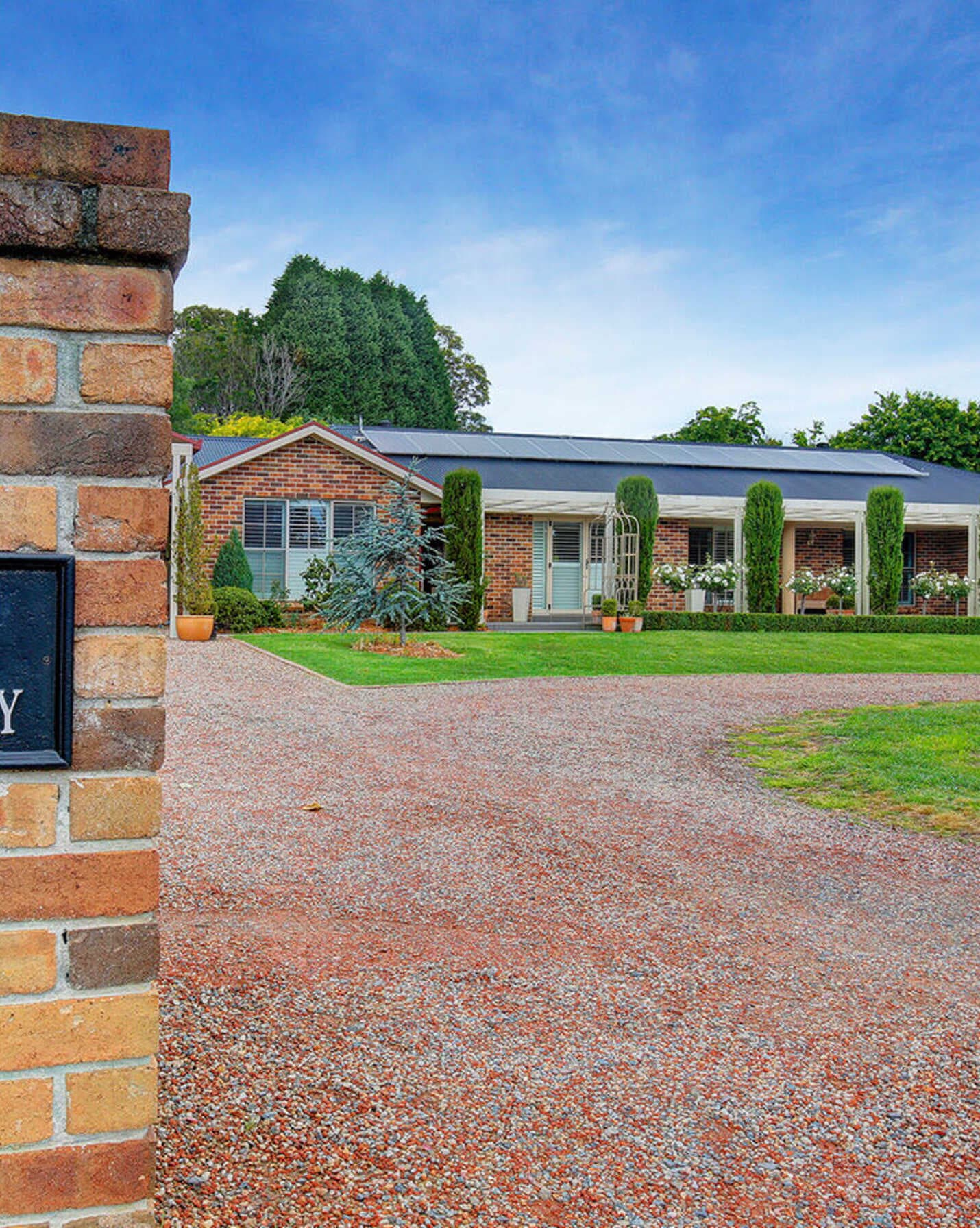 2 Hampton Crt Moss Vale, Moss Vale - Image 1