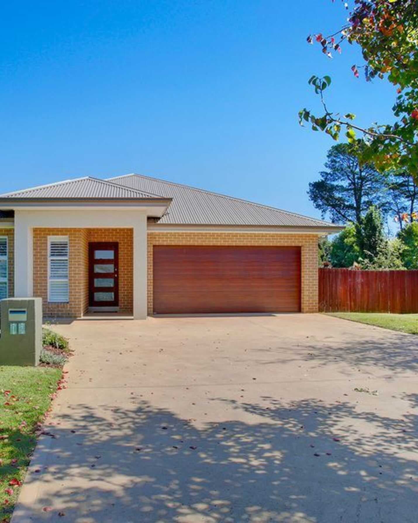 12 Lansdown Place Moss Vale, Moss Vale - Image 1