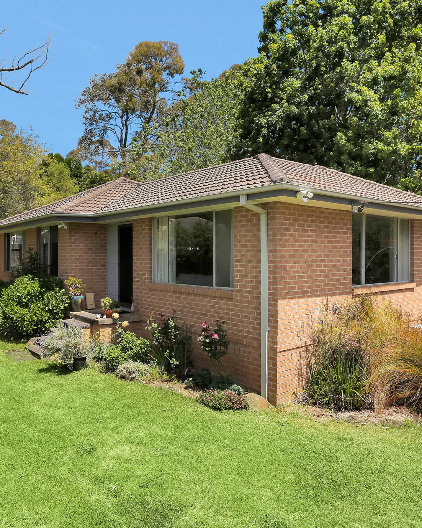 2 Bindar Crescent Bundanoon, Bundanoon - Image 1