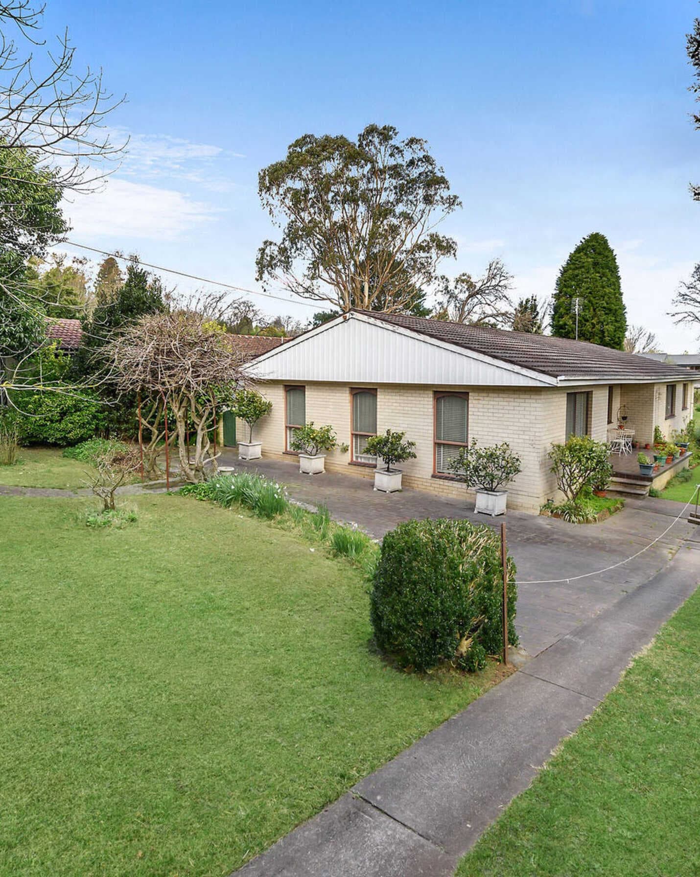 17 Banksia Street Bowral, Bowral - Image 1