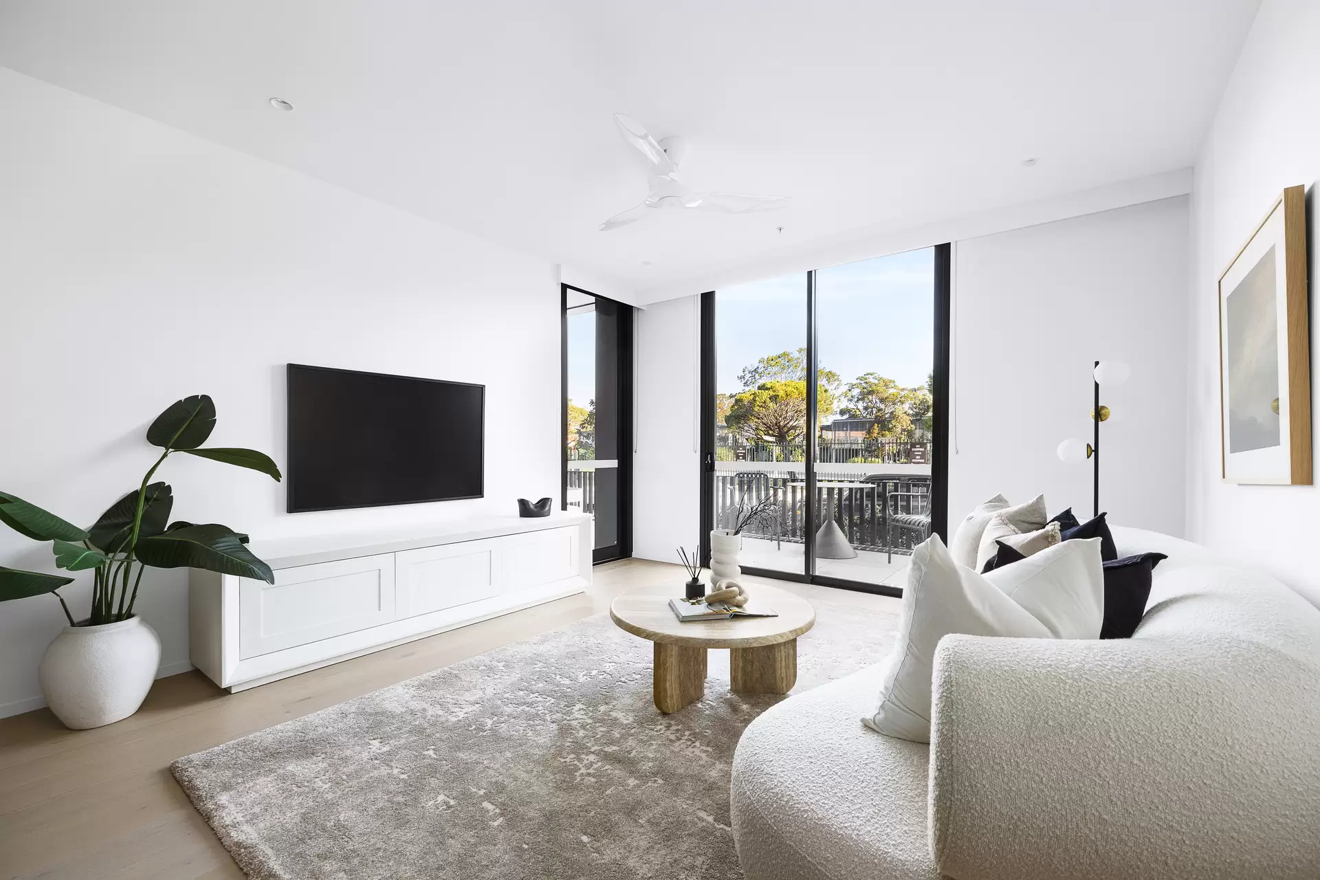 6/30 Young Street, Randwick, Jindalee - Image 1