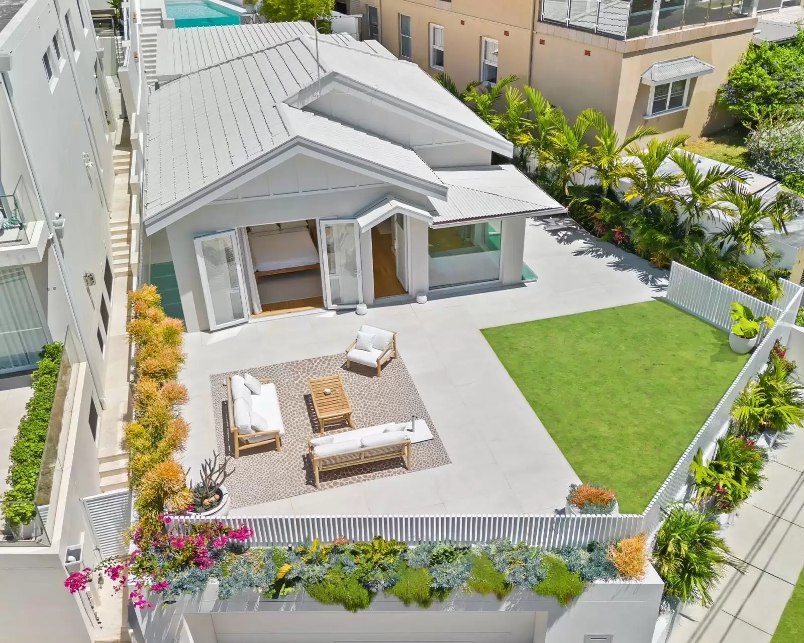 19/2-14 Pacific Street, Bronte, Chapel Hill - Image 1